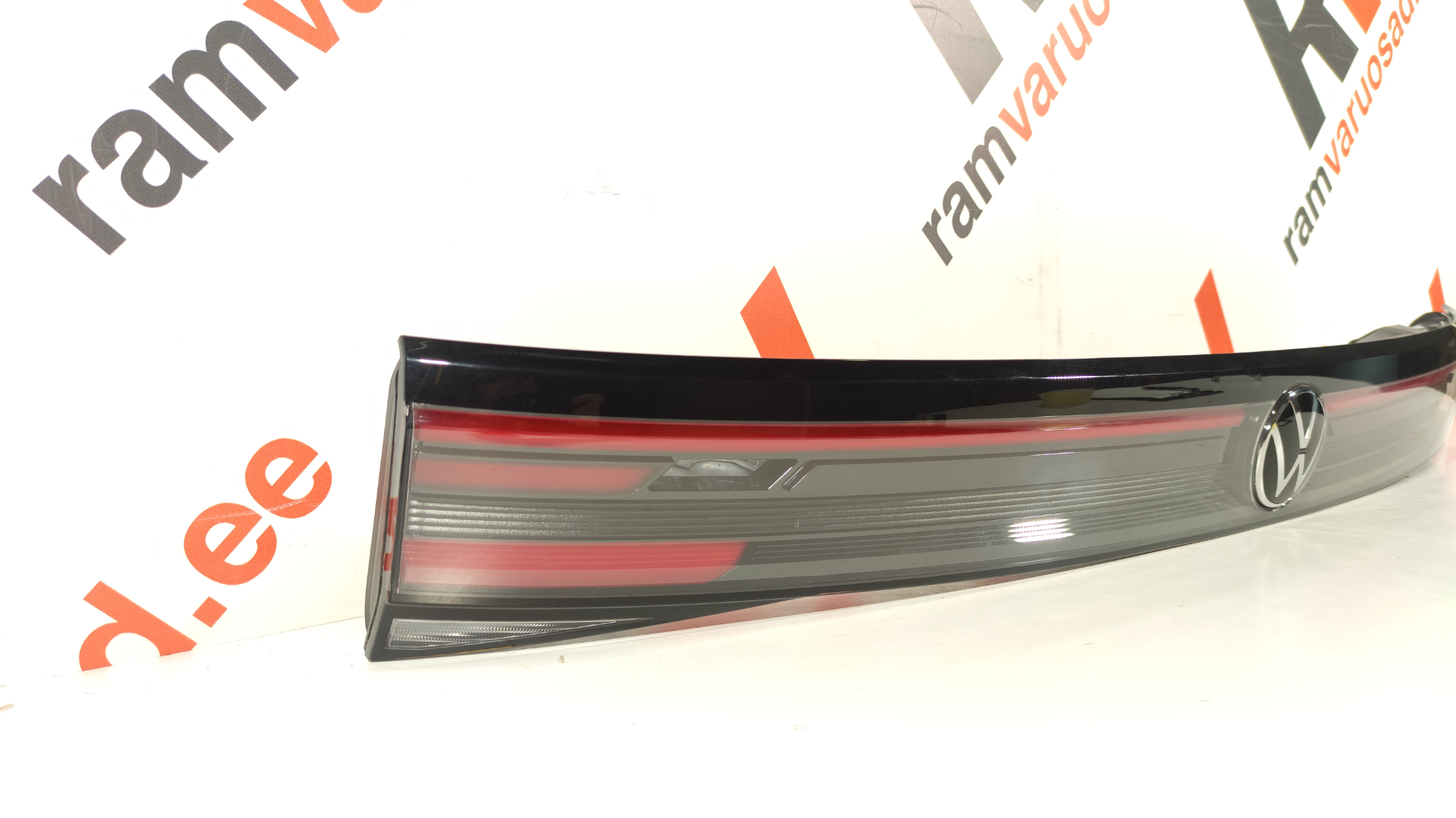 Volkswagen Taigo tagatuli / rear light - pilt 2