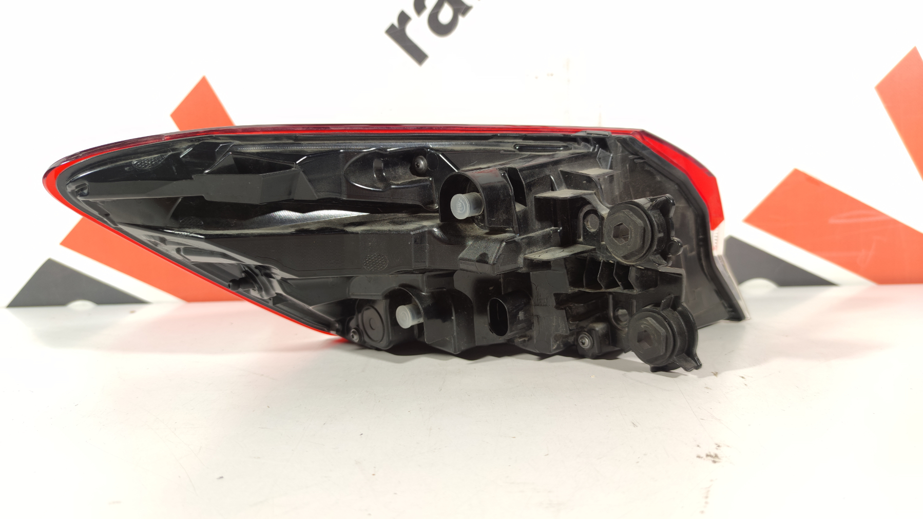 Audi Q4 E-tron tagatuli / rear light - pilt 4