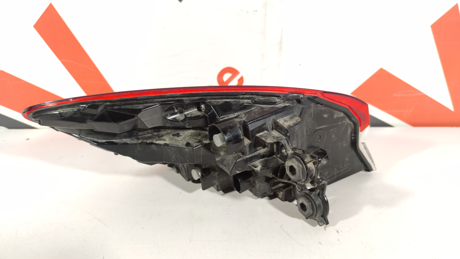 Audi Q4 E-tron tagatuli / rear light - pilt 4