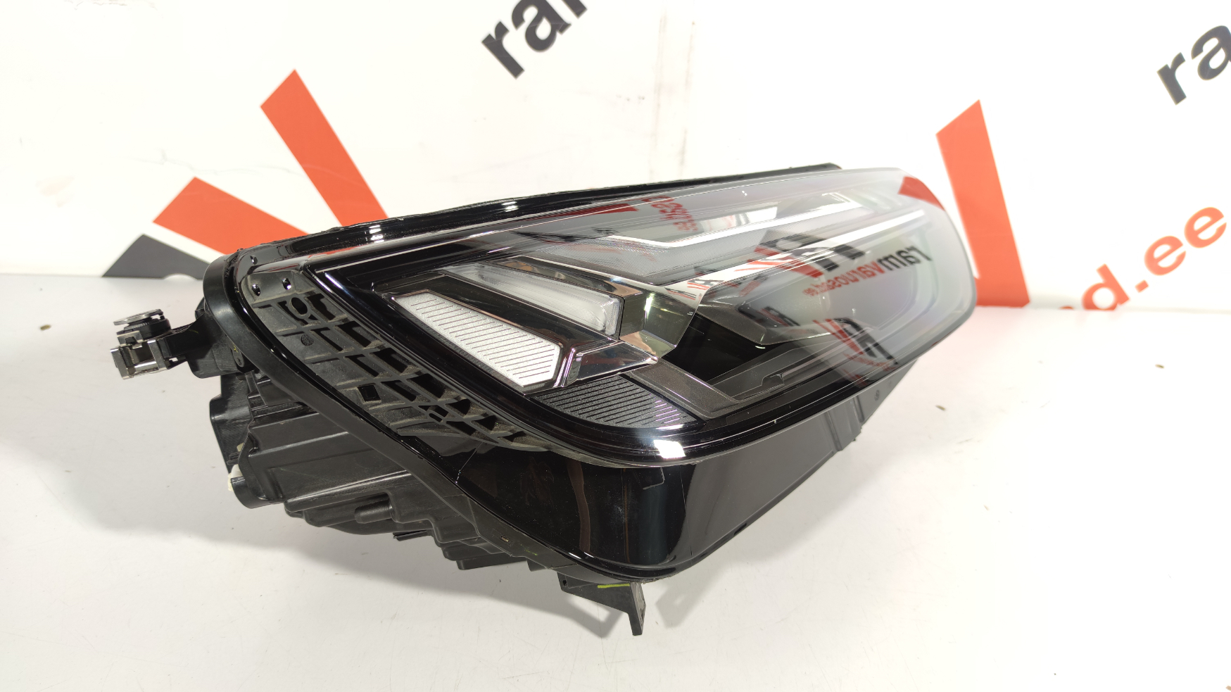 Audi Q5 esituli / headlight - pilt 3