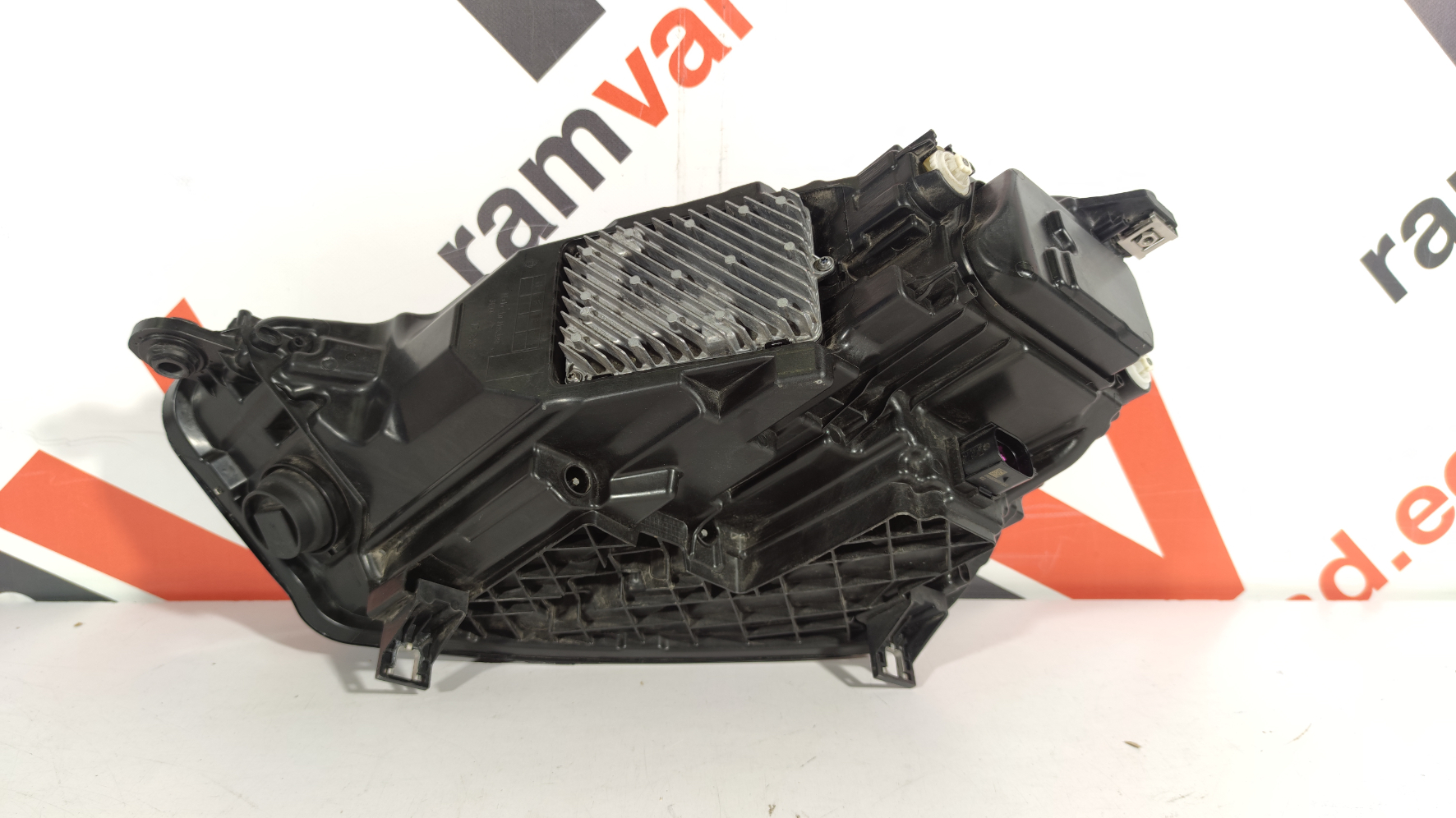 Audi Q5 esituli / headlight - pilt 5