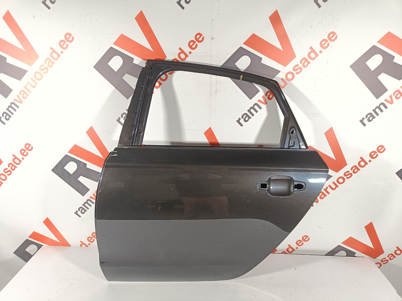 Audi A6 C7 tagauks / rear doors