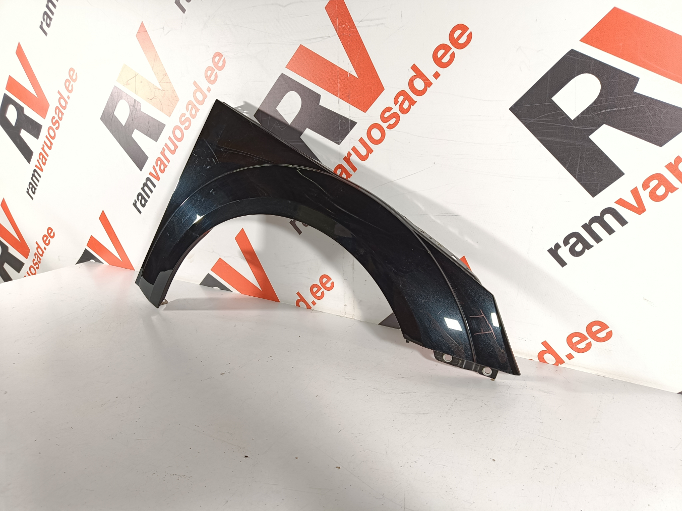 Audi TT esitiib / front fender - pilt 3