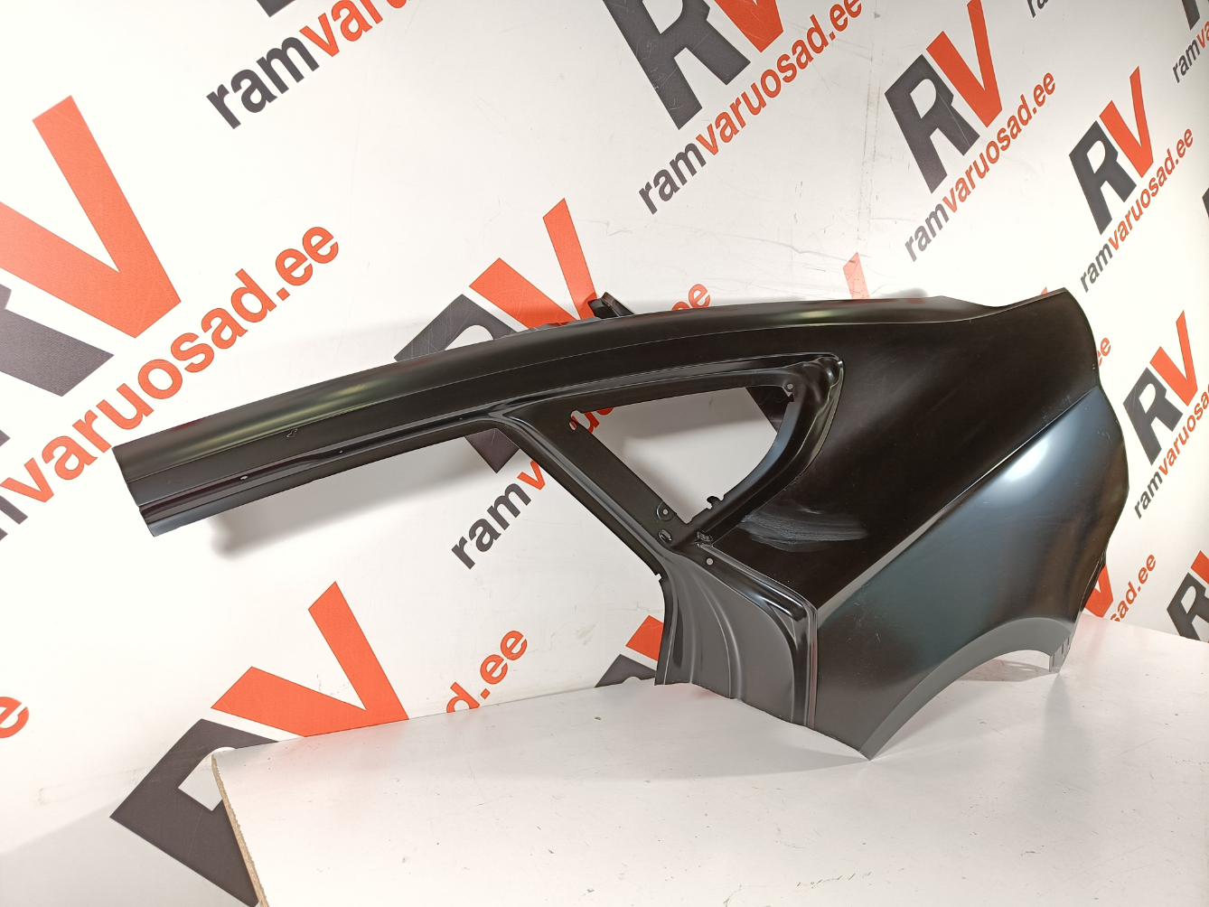 Audi A5 tagatiib / rear fender - pilt 2