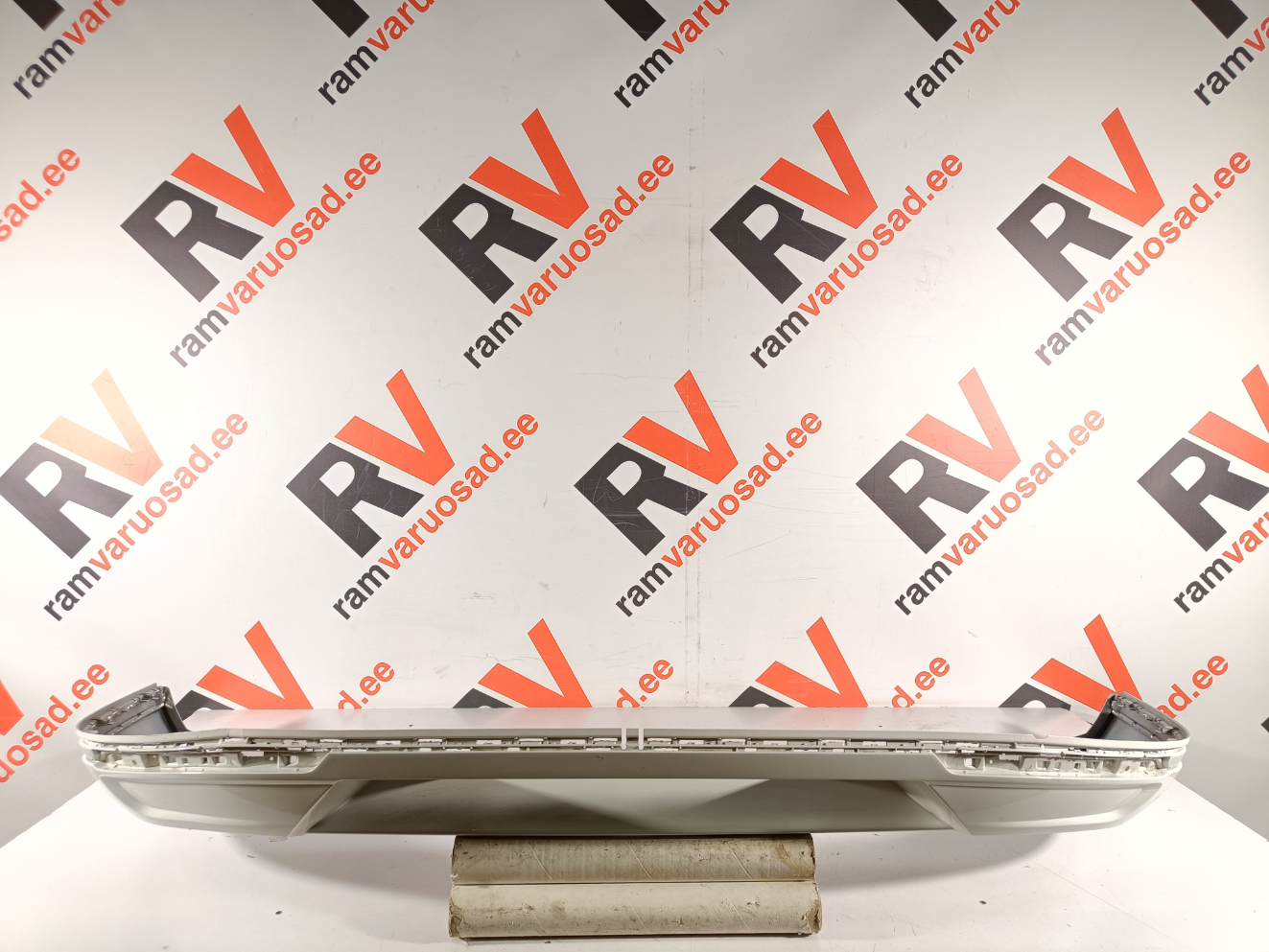 VW Passat B8 tagastange / rear bumper