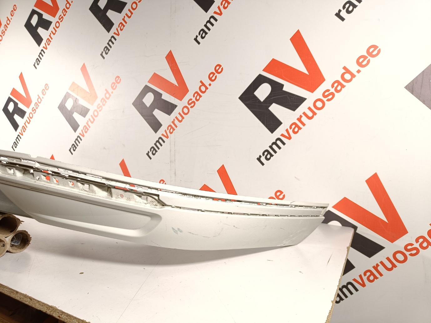 VW Passat B8 tagastange / rear bumper - pilt 3
