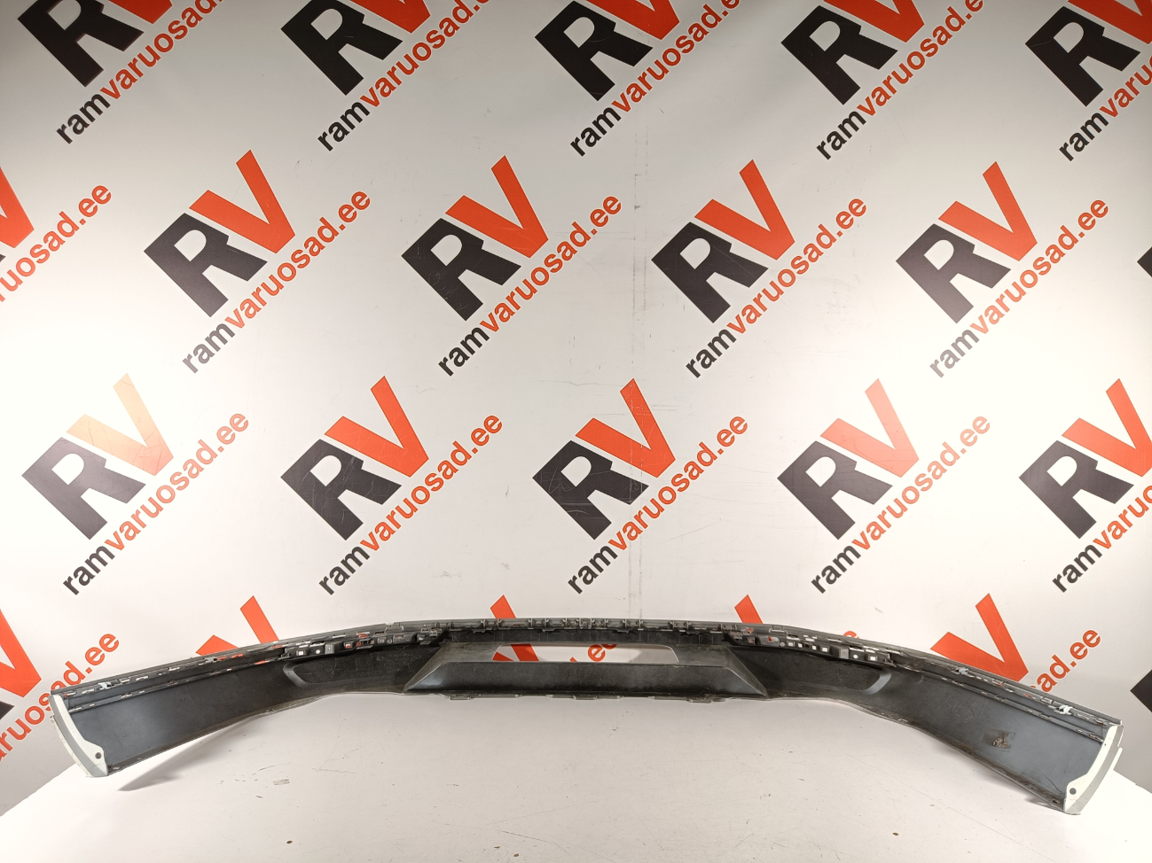 VW Passat B8 tagastange / rear bumper - pilt 4