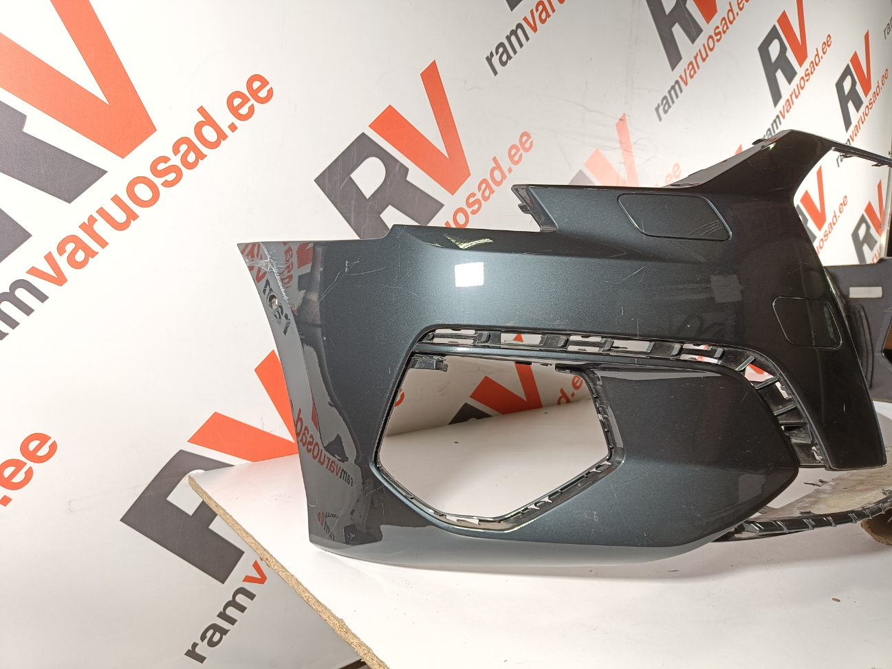 Audi A3 esistange / front bumper - pilt 2