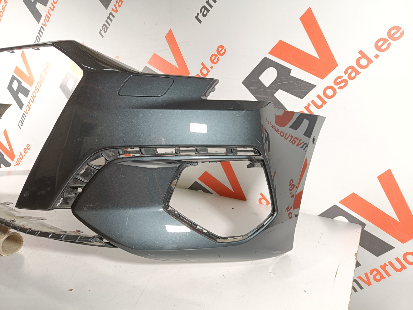 Audi A3 esistange / front bumper - pilt 3