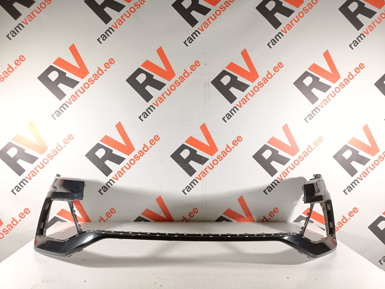 Audi Q8 esistange / front bumper