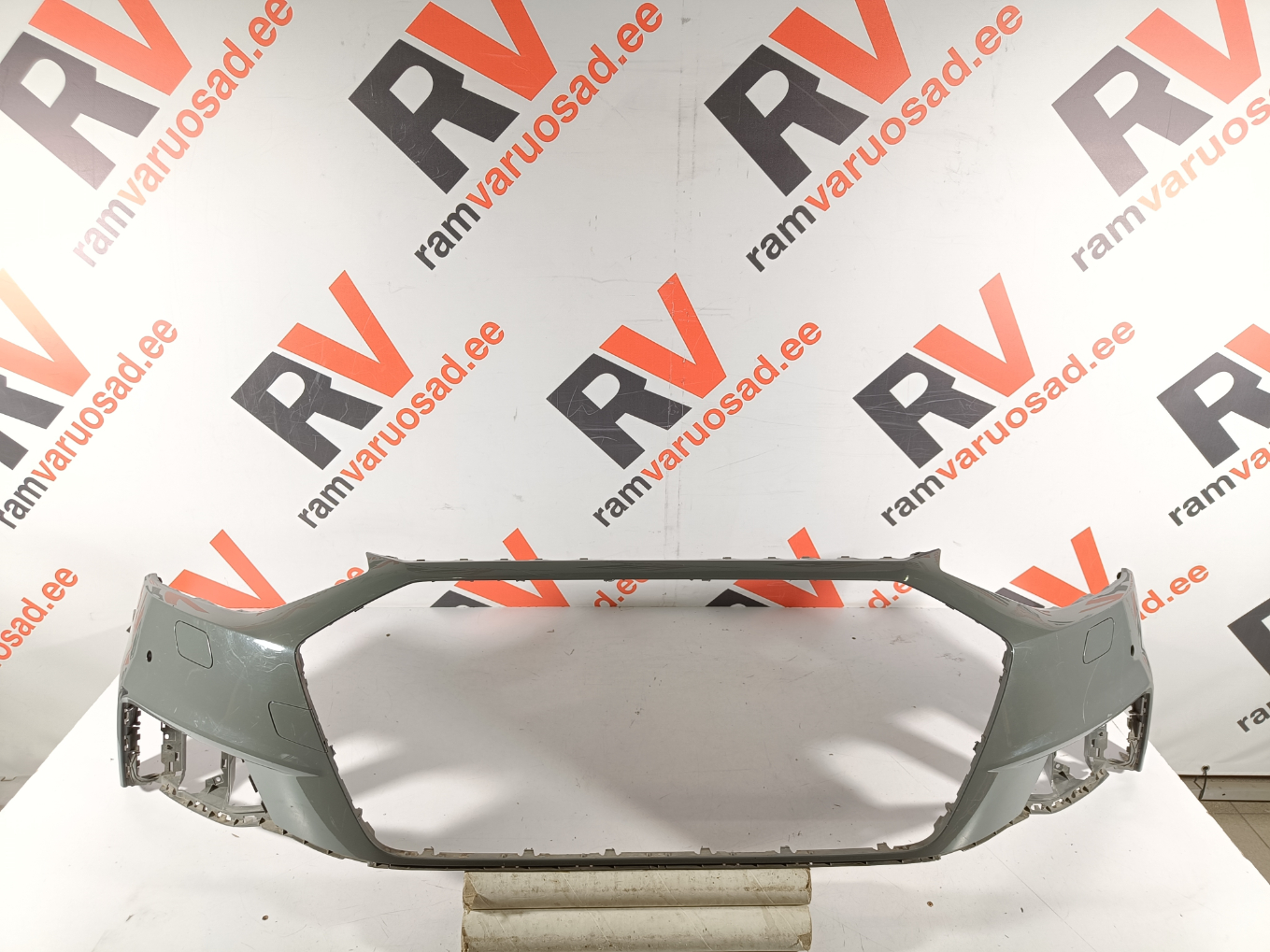 Audi A4 B9 Allroad esistange / front bumper