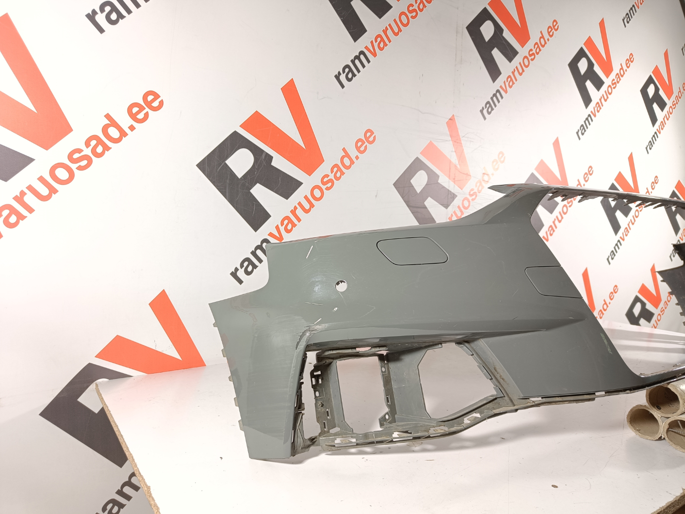 Audi A4 B9 Allroad esistange / front bumper - pilt 2