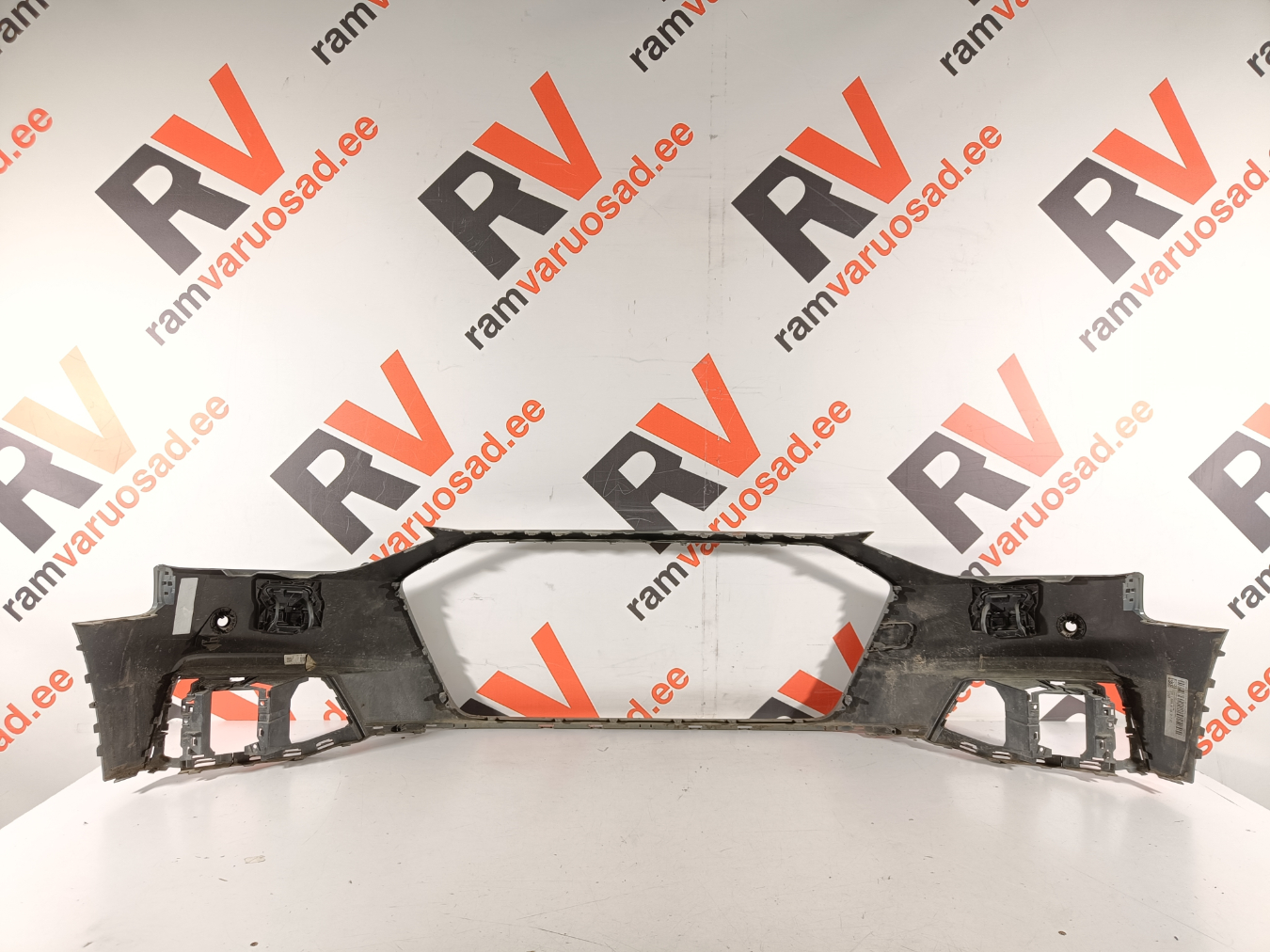 Audi A4 B9 Allroad esistange / front bumper - pilt 4