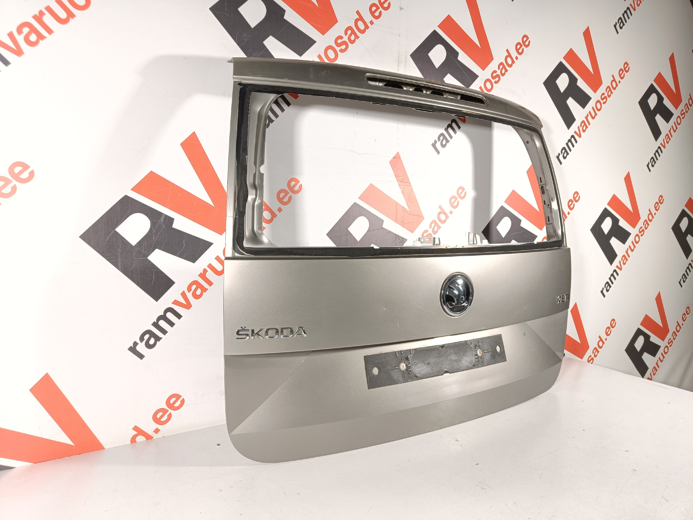 Skoda Yeti tagaluuk / trunk lid - pilt 2