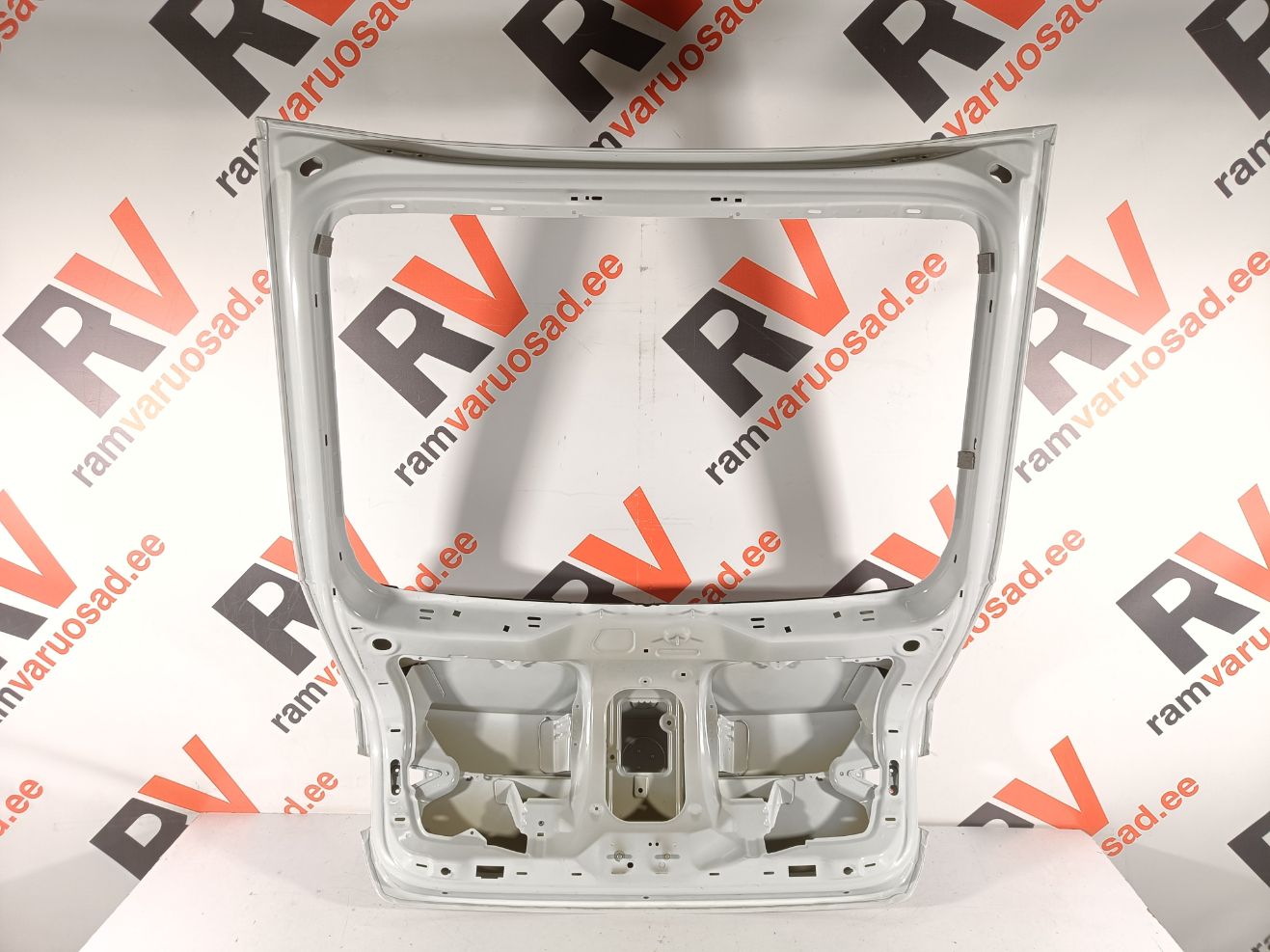 Skoda Superb tagaluuk / trunk lid - pilt 4