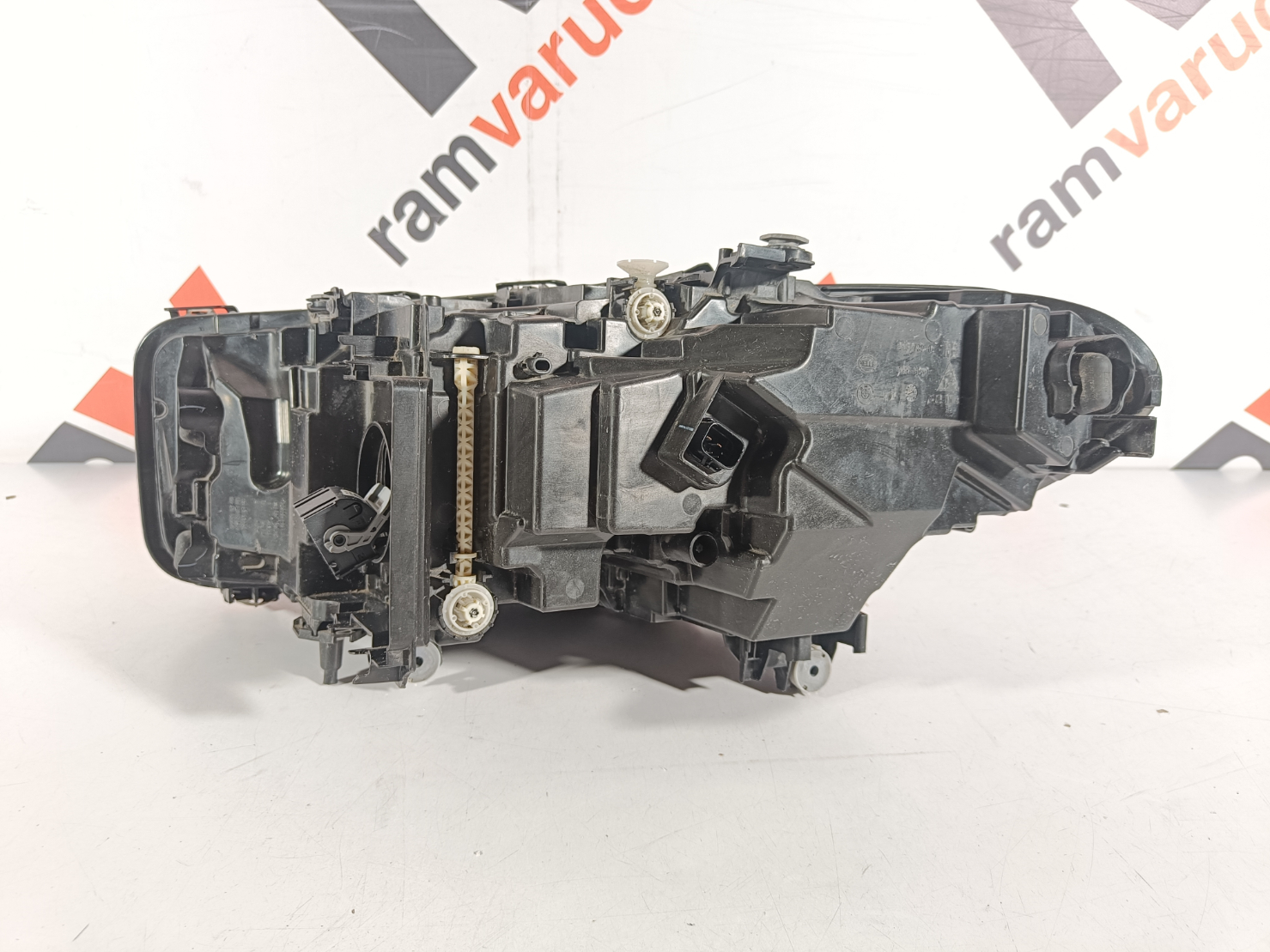BMW 5 G30 esituli / headlight - pilt 3