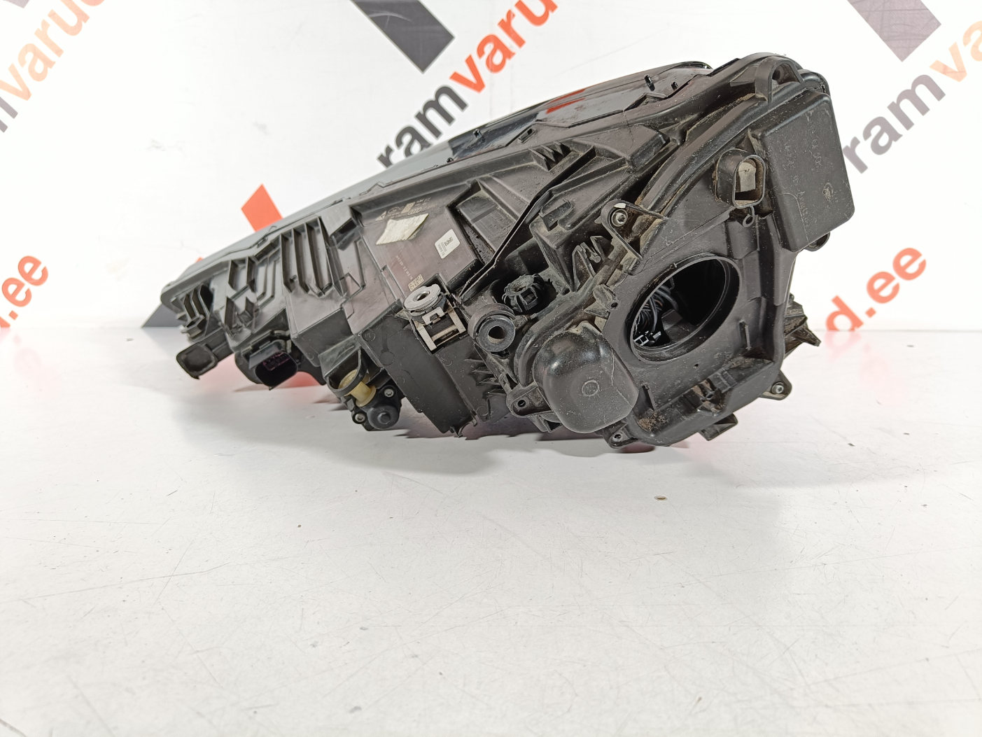 Audi Q8 esituli / headlight - pilt 3