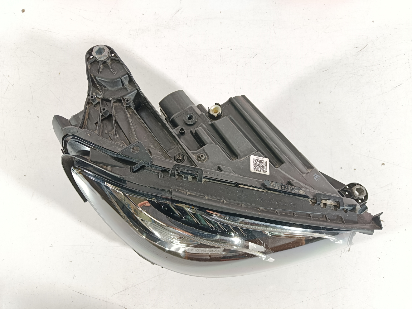Mercedes E W213 esituli / headlight - pilt 2