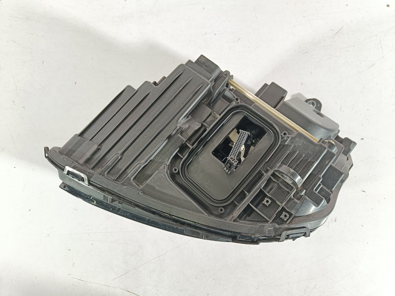 Mercedes E W213 esituli / headlight - pilt 4