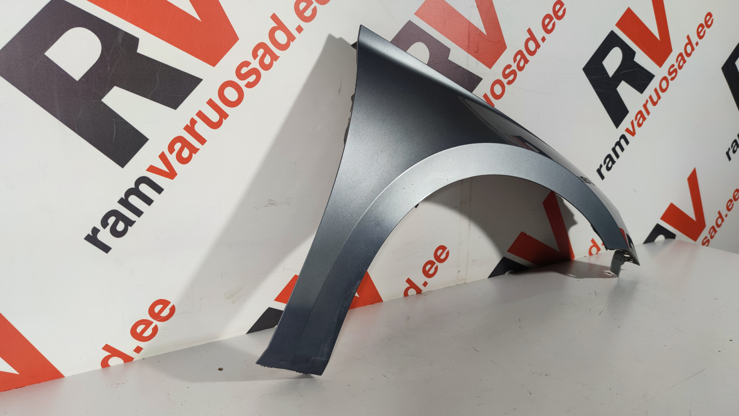 Skoda Superb esitiib / front fender - pilt 2