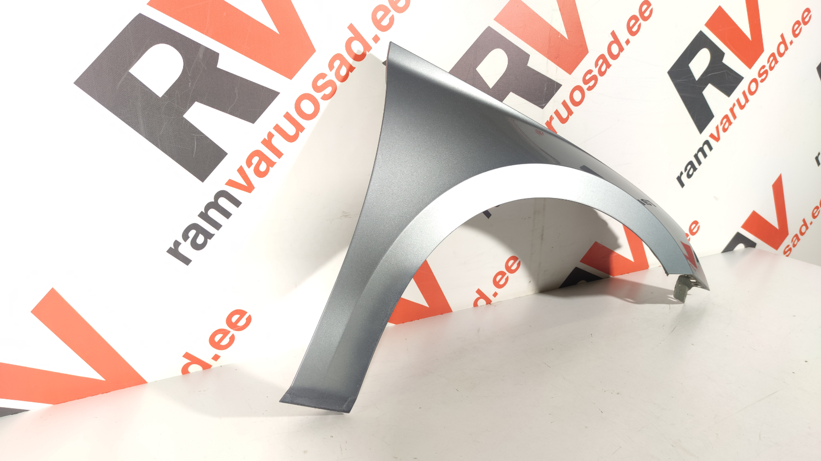 Skoda Superb esitiib / front fender - pilt 2