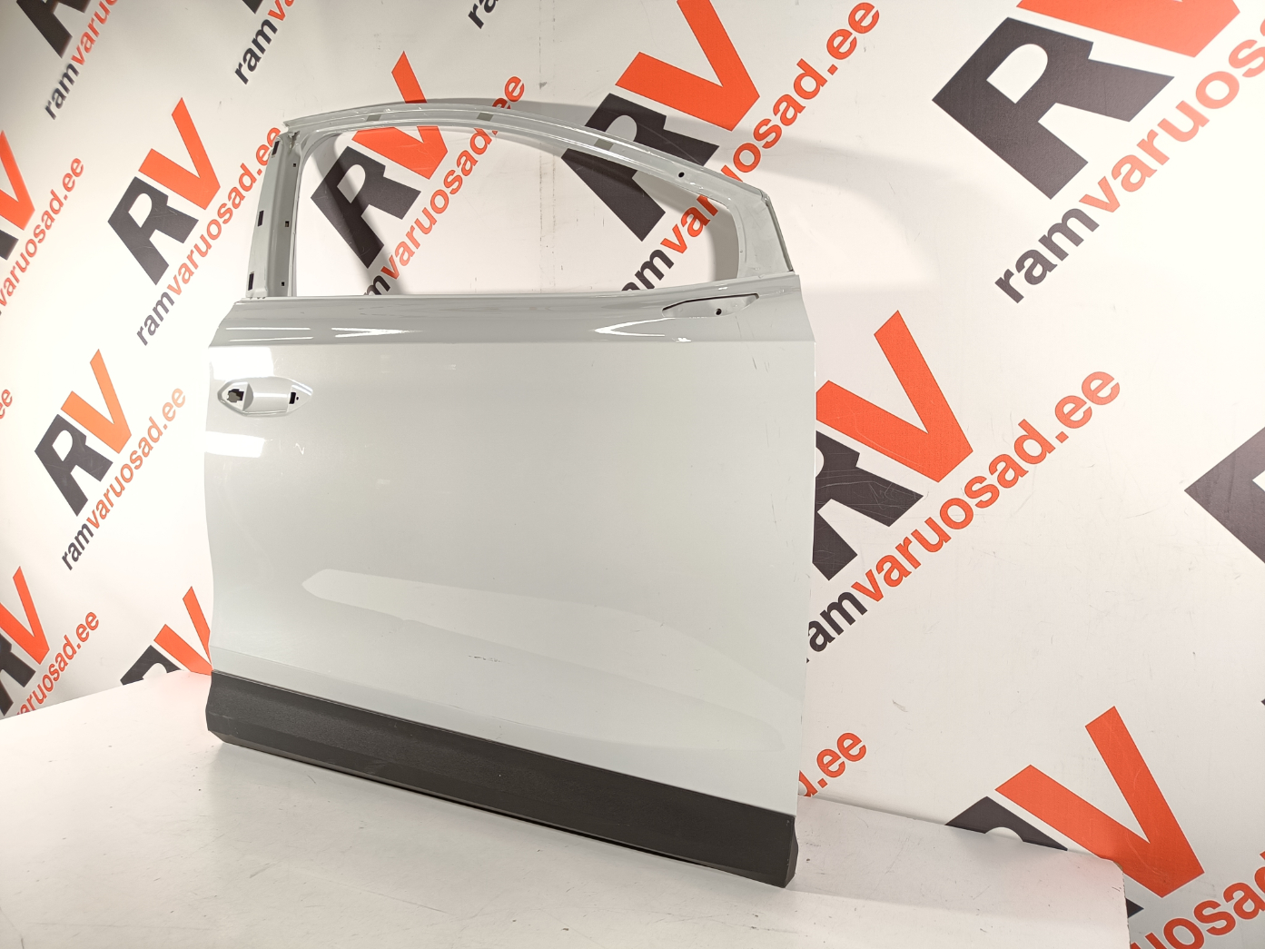 Skoda Enyaq esiuks / front doors - pilt 3