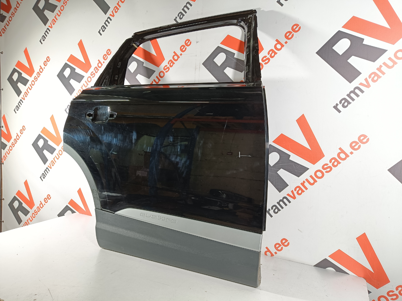 Audi Q7 tagauks / rear doors - pilt 3