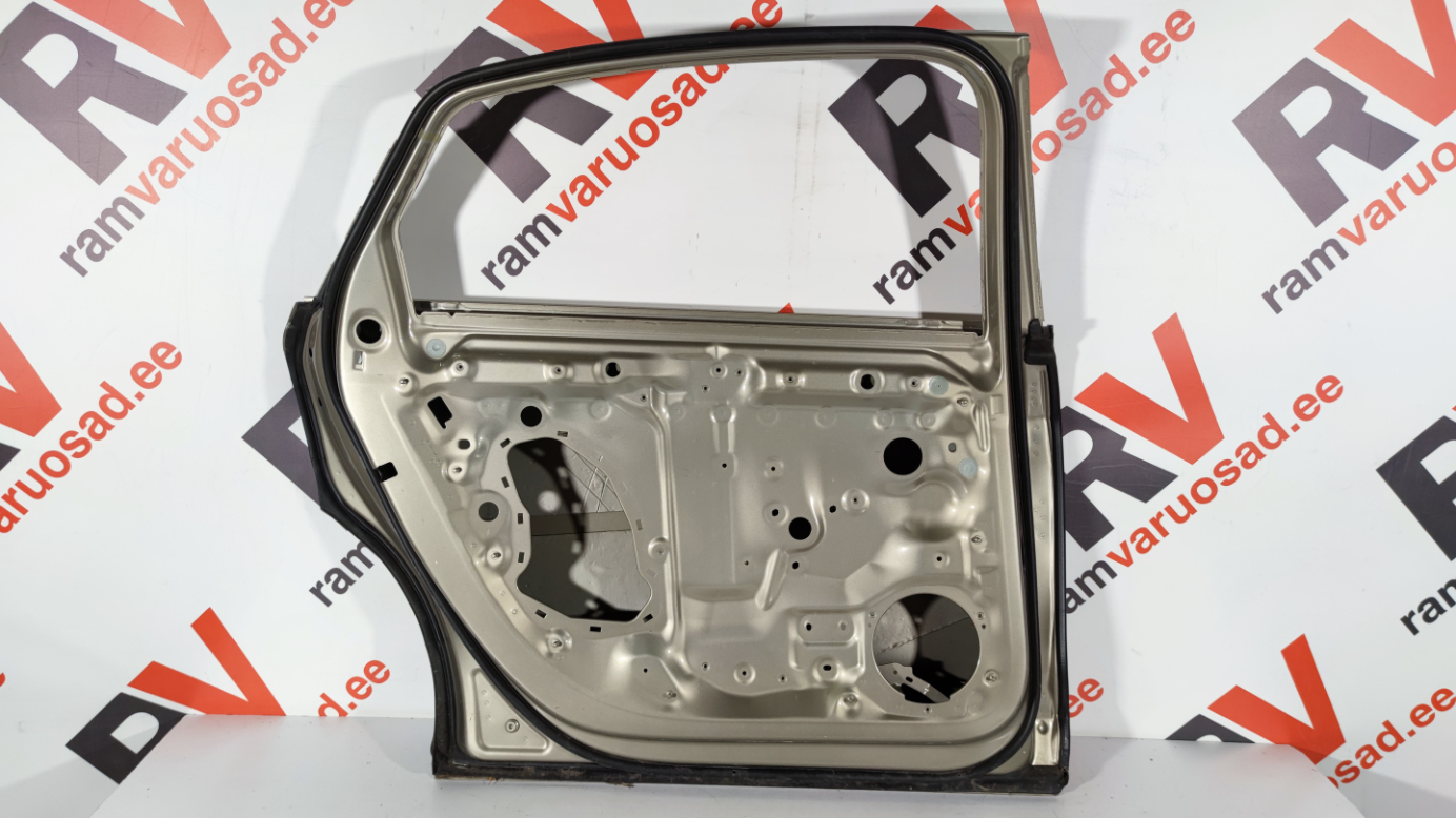 Audi A8 tagauks / rear door - pilt 4