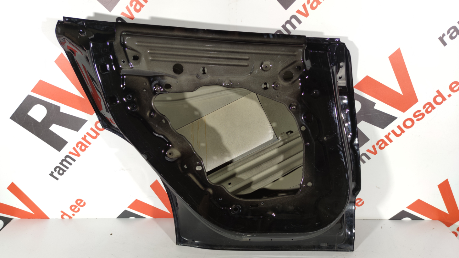 Tesla Model Y tagauks / rear door - pilt 4