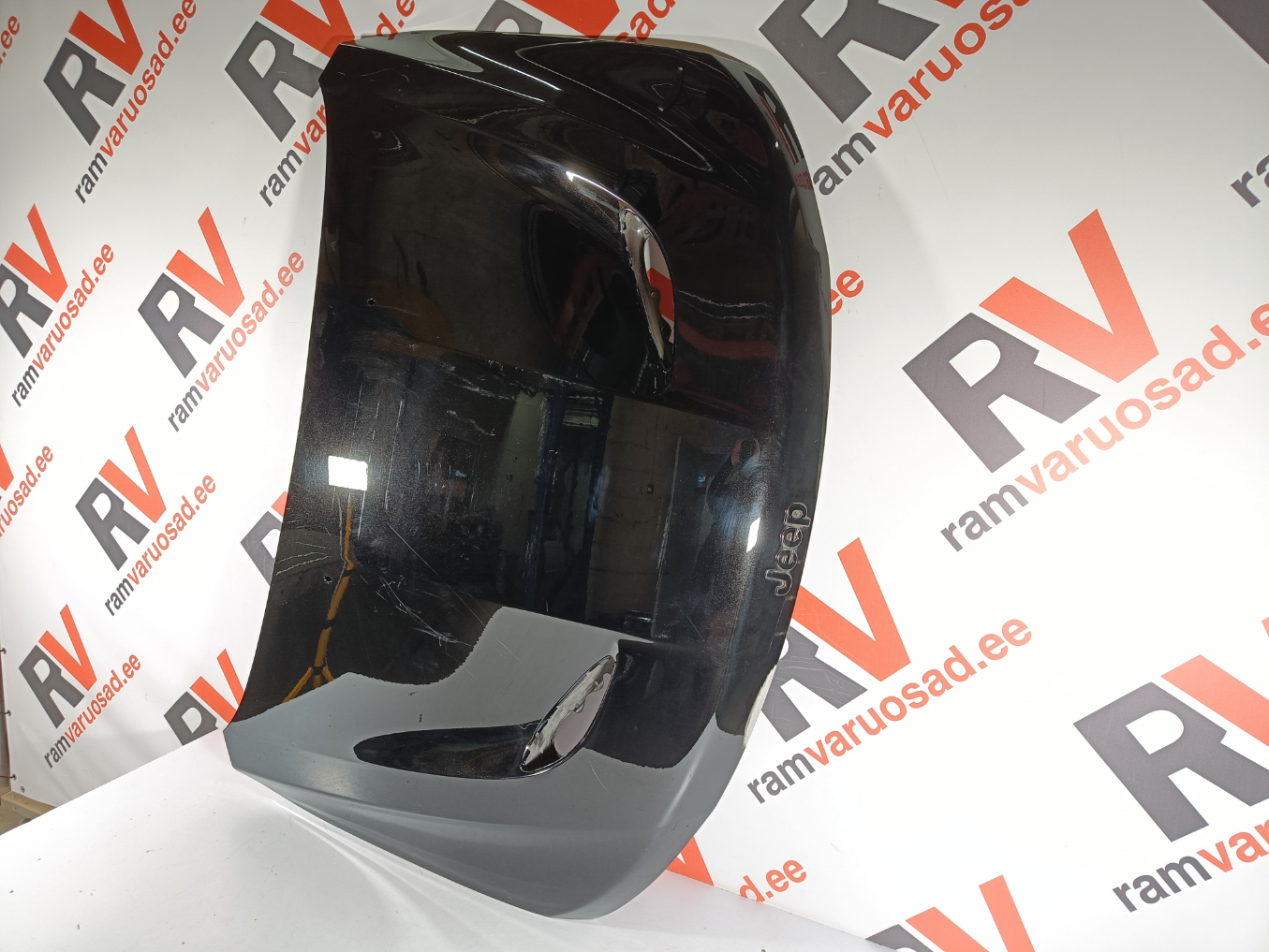 Jeep Grand Cherokee WK2 SRT kapott / hood - pilt 3