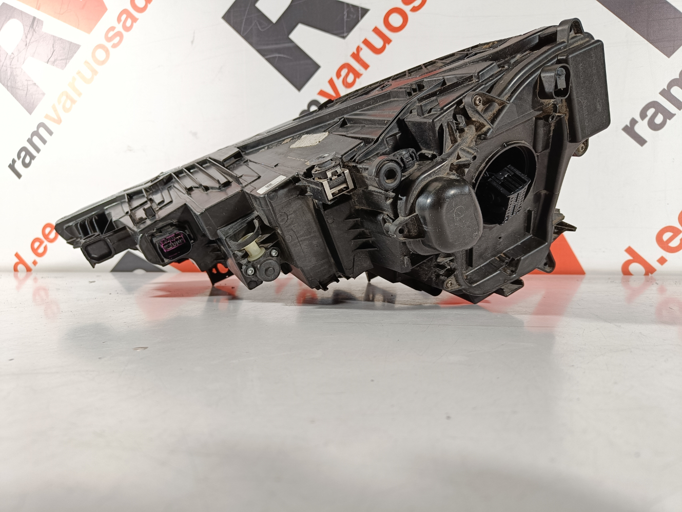 Audi Q8 esituli / headlight - pilt 3