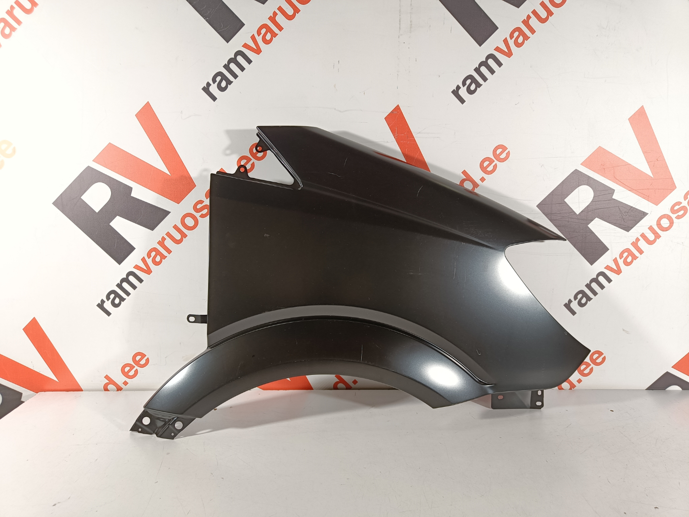 Mercedes Sprinter W906  esitiib / front fender