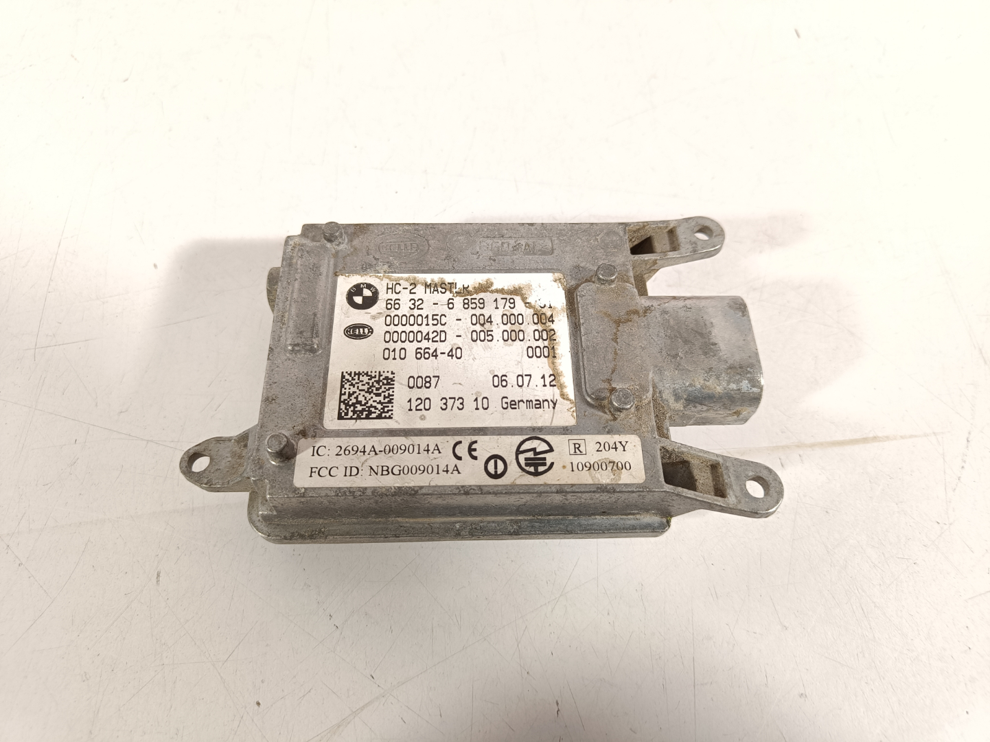 BMW 7 F01 radar