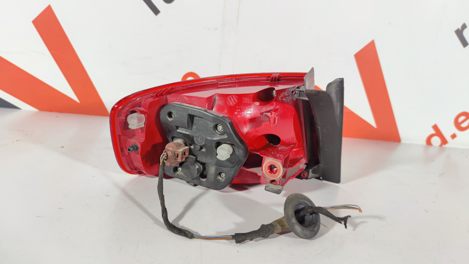Audi A4 B8 tagatuli / rearlight - pilt 4