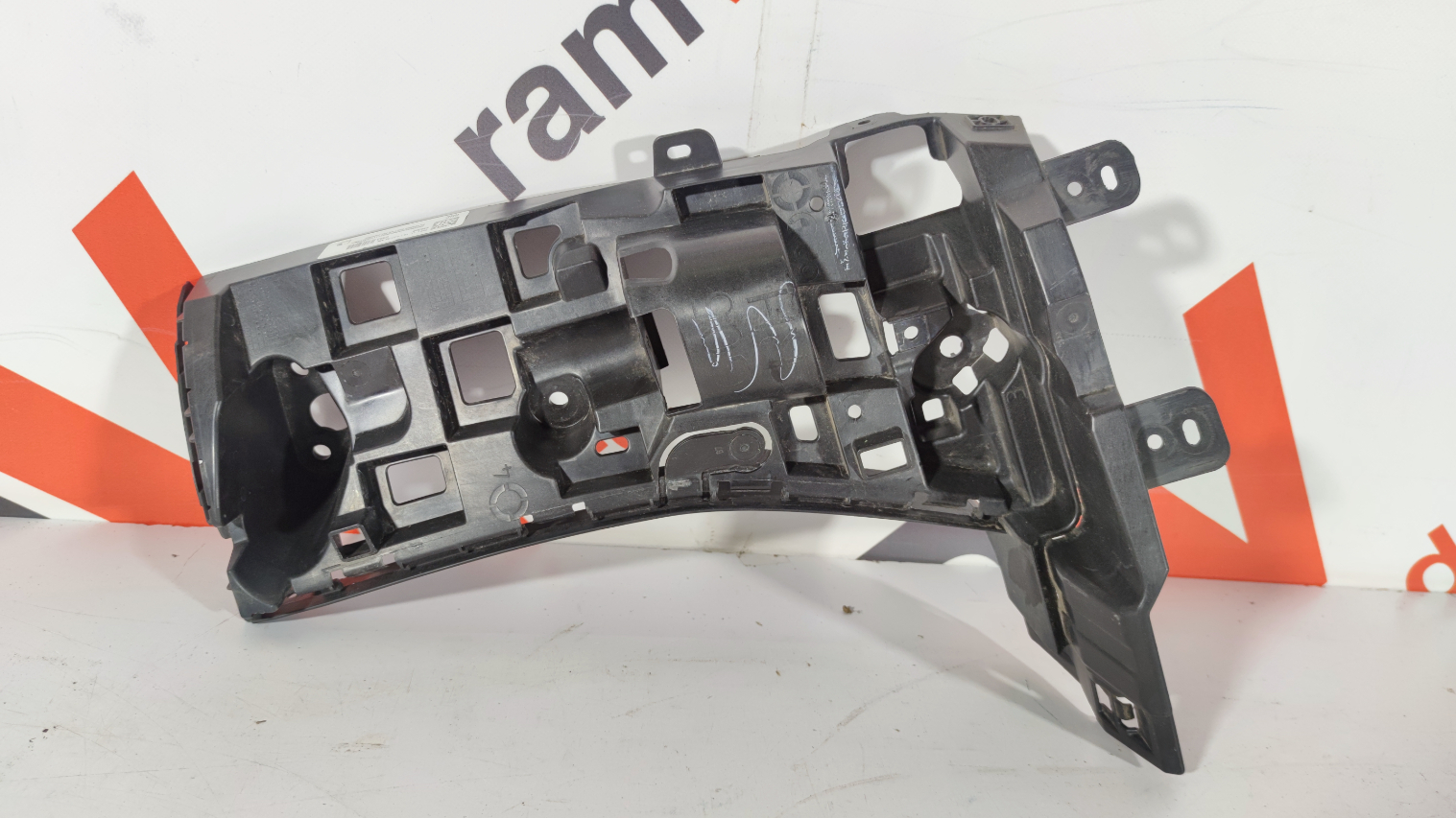 BMW X5 G05 stange kinnitus / rear bumper bracket