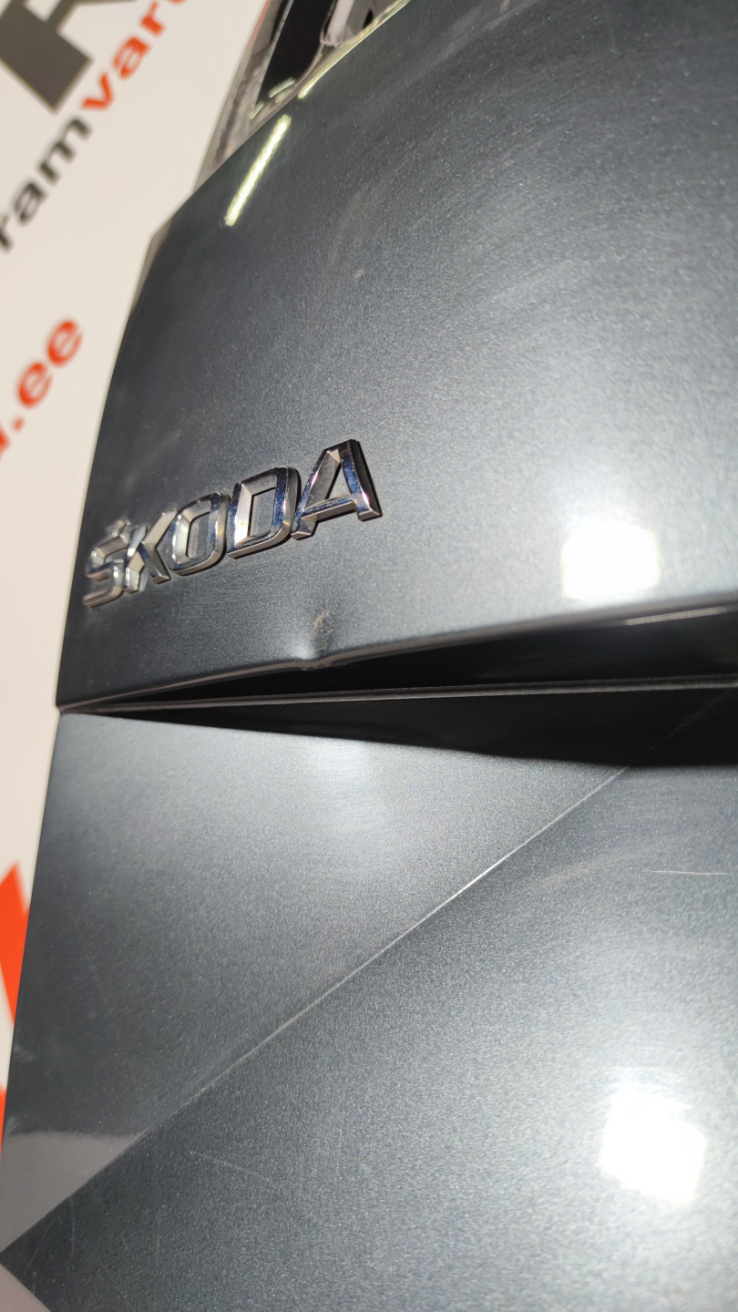 Skoda Yeti tagaluuk / trunk lid - pilt 5