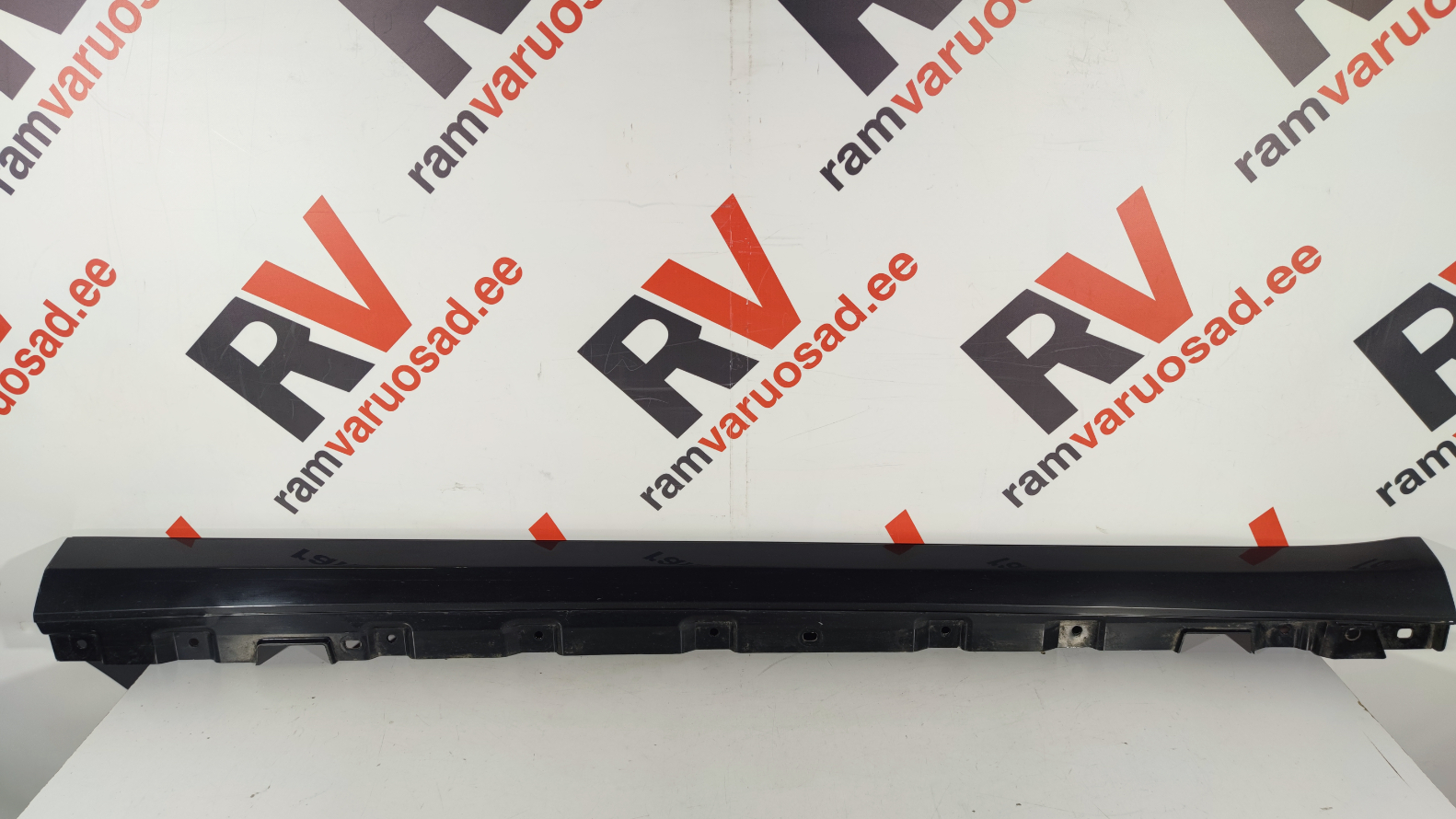 Mercedes S W222 karbikate / right side skirt