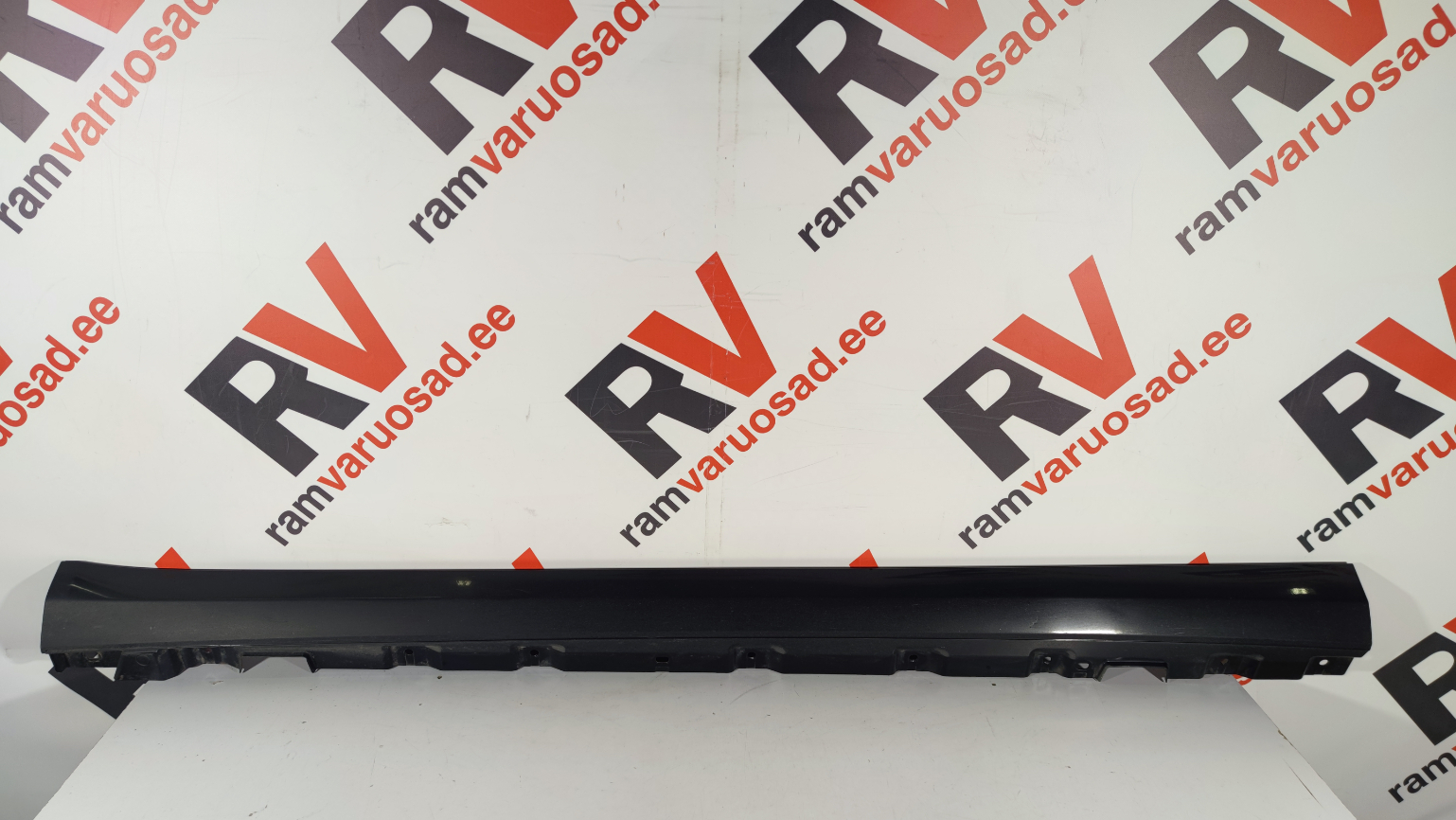 Mercedes S W222 karbikate / left side skirt