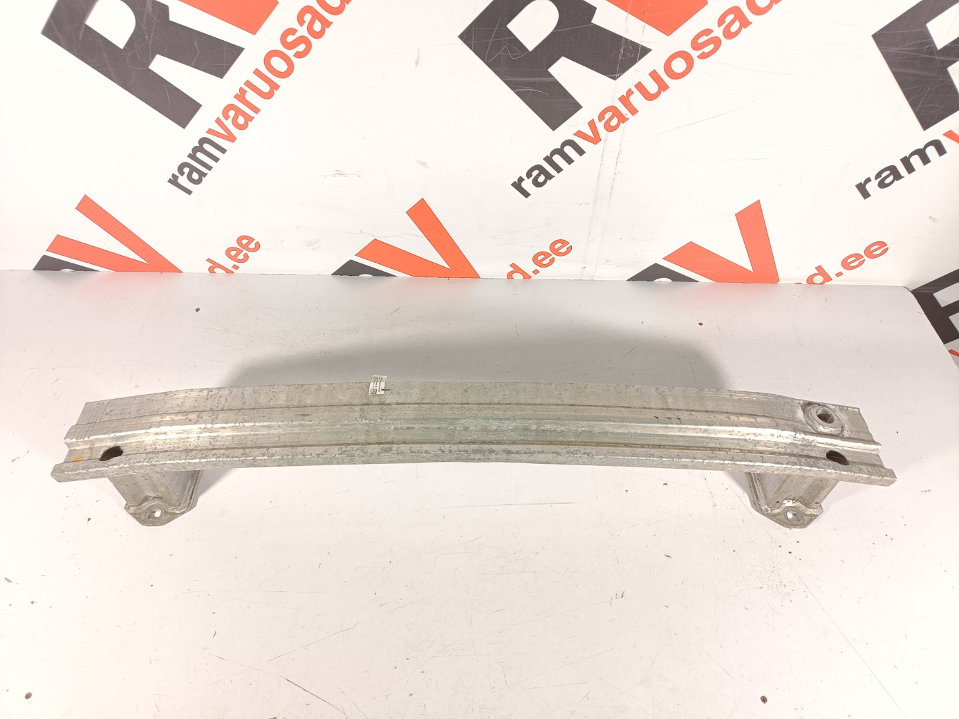 BMW X1 U11 tagatala / rear support