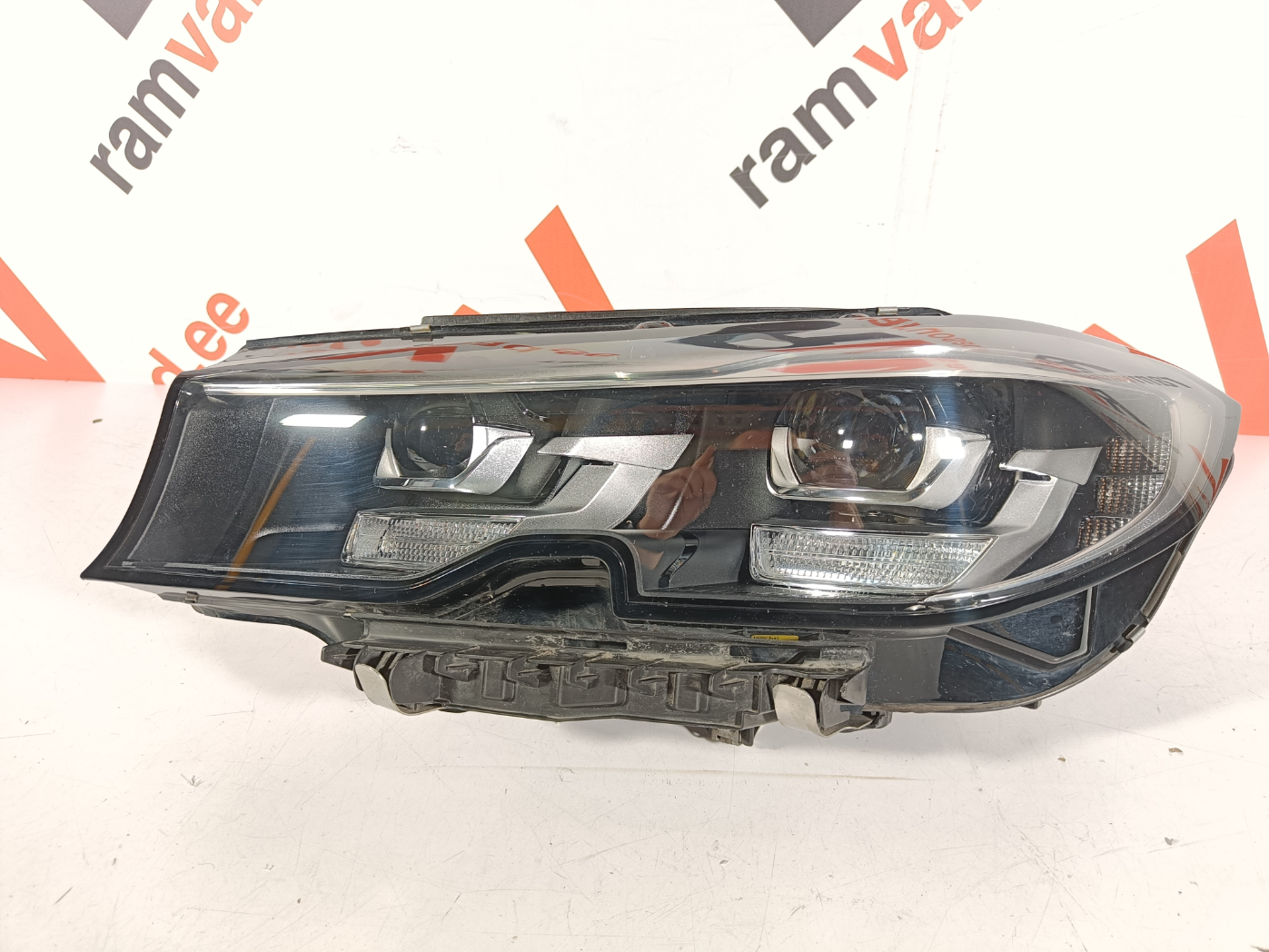 BMW 3 G20 esituli / headlight