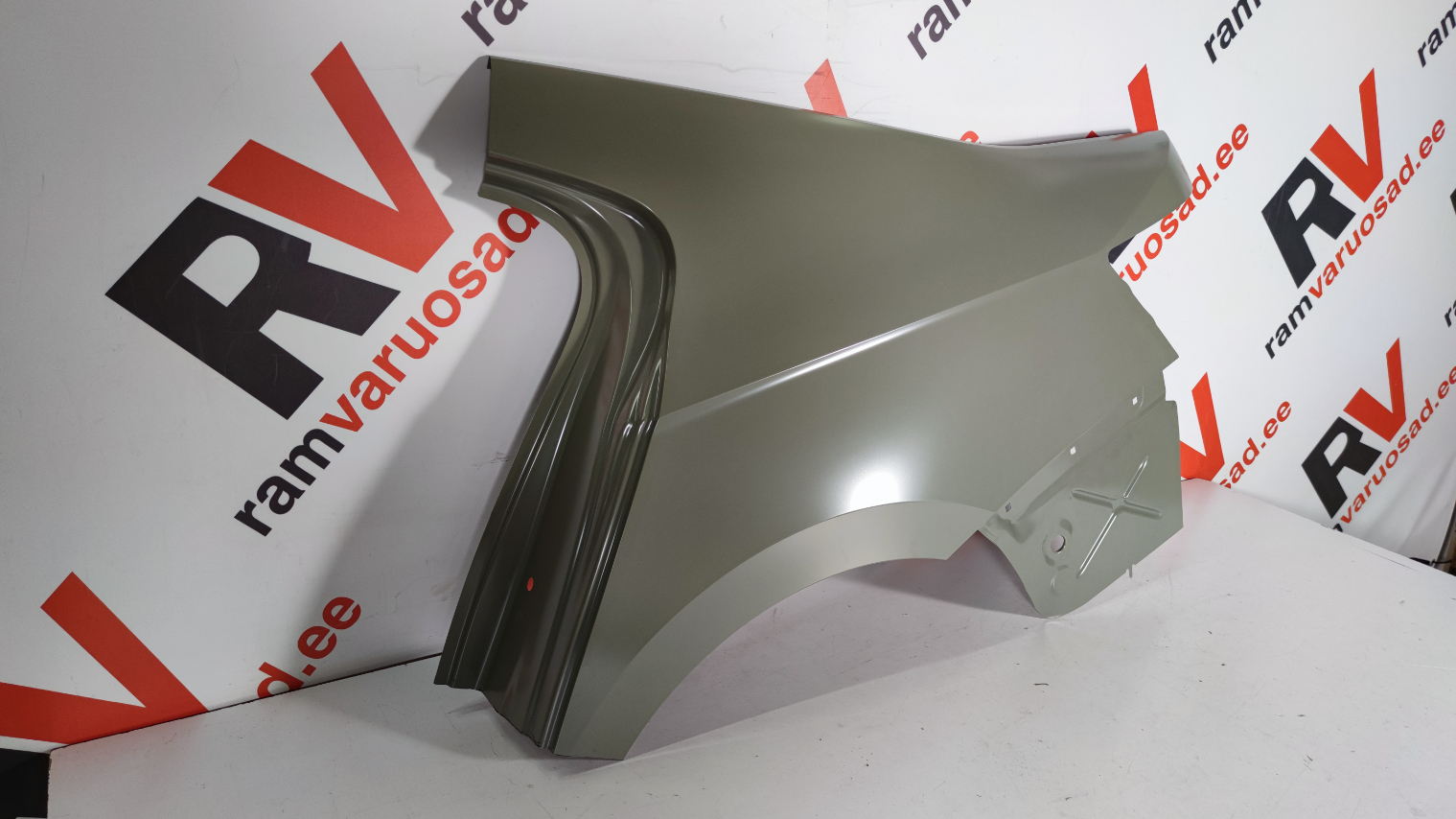 Skoda Superb 3 tagatiib / rear fender - pilt 2