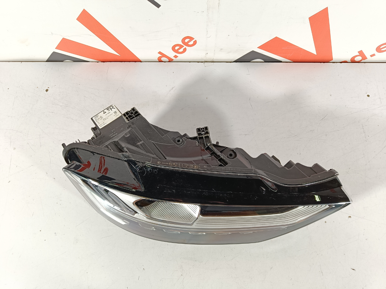 Audi A8 esituli / headlight - pilt 2