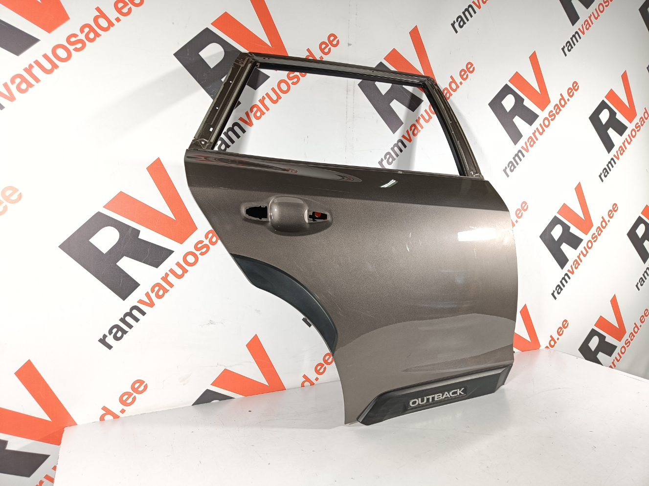 Subaru Outback tagauks / rear doors - pilt 2