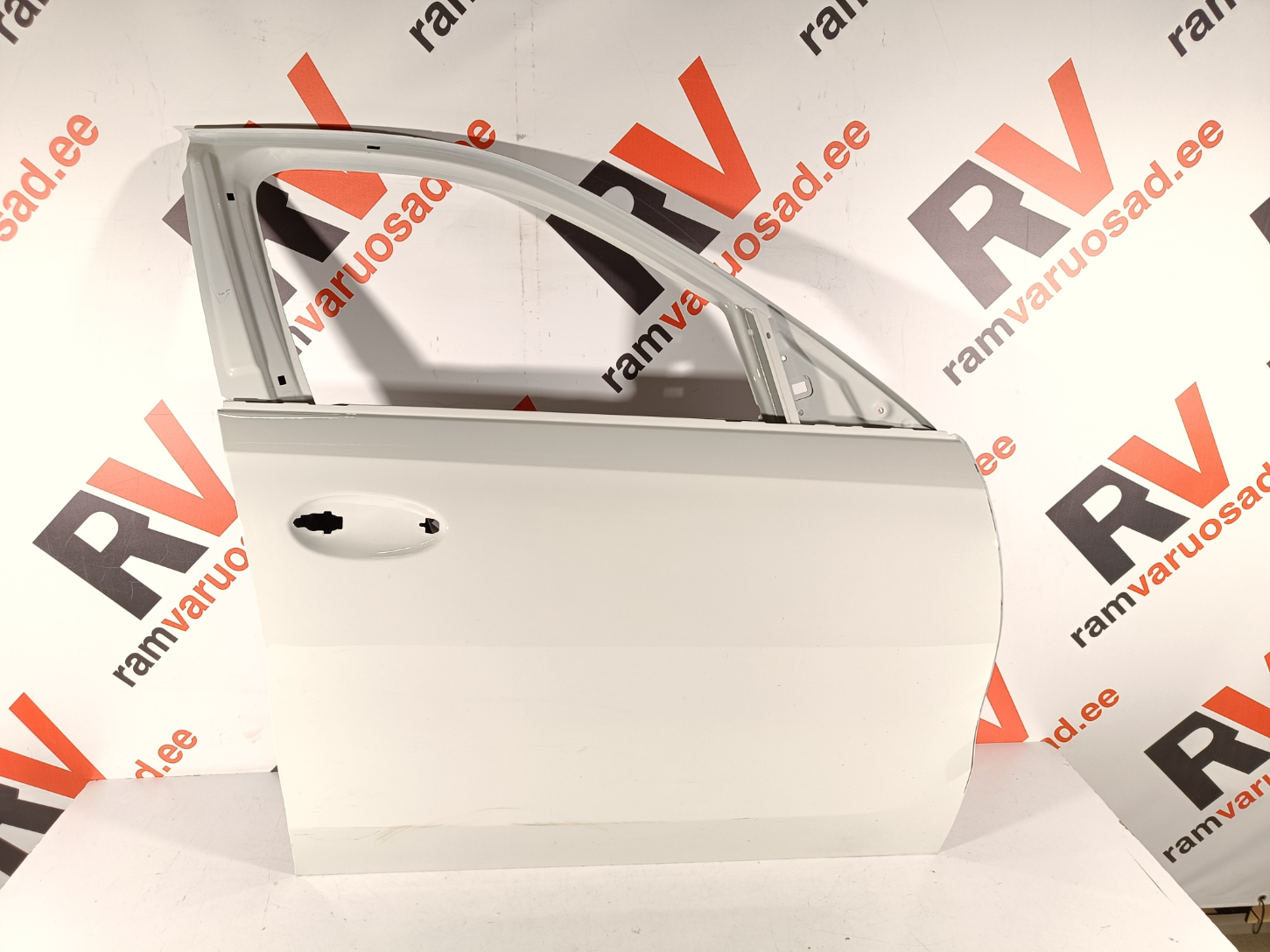 BMW X6 G06 esiuks / front doors