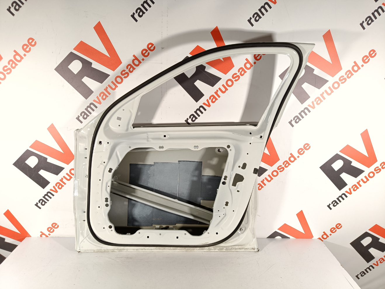 BMW X6 G06 esiuks / front doors - pilt 4