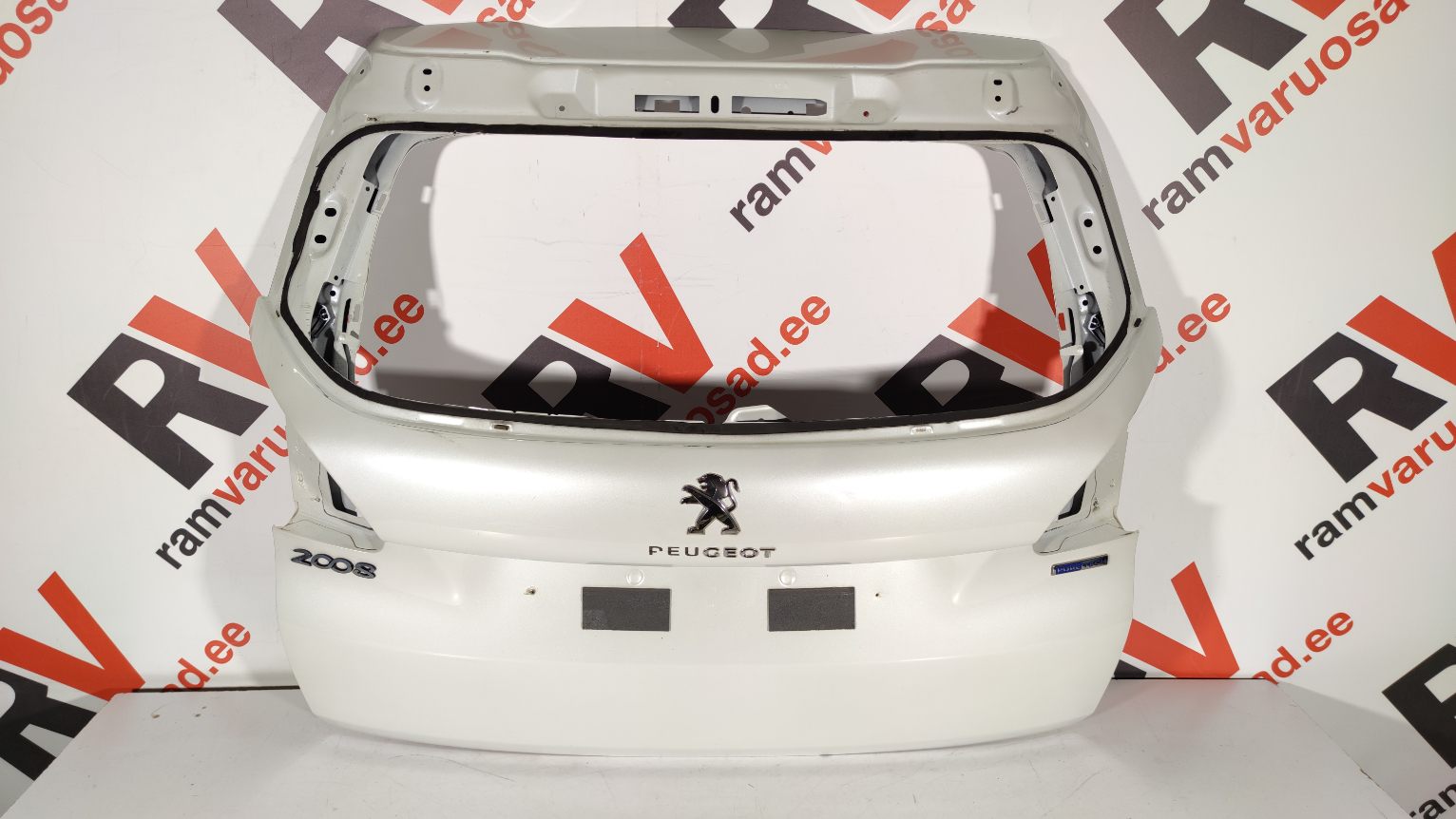 Peugeot 2008 tagaluuk / trunk lid