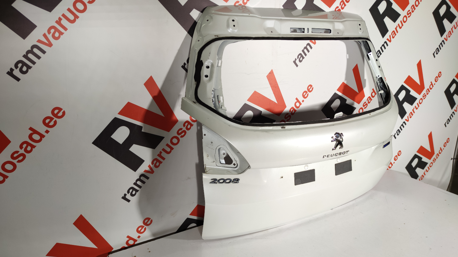 Peugeot 2008 tagaluuk / trunk lid - pilt 2