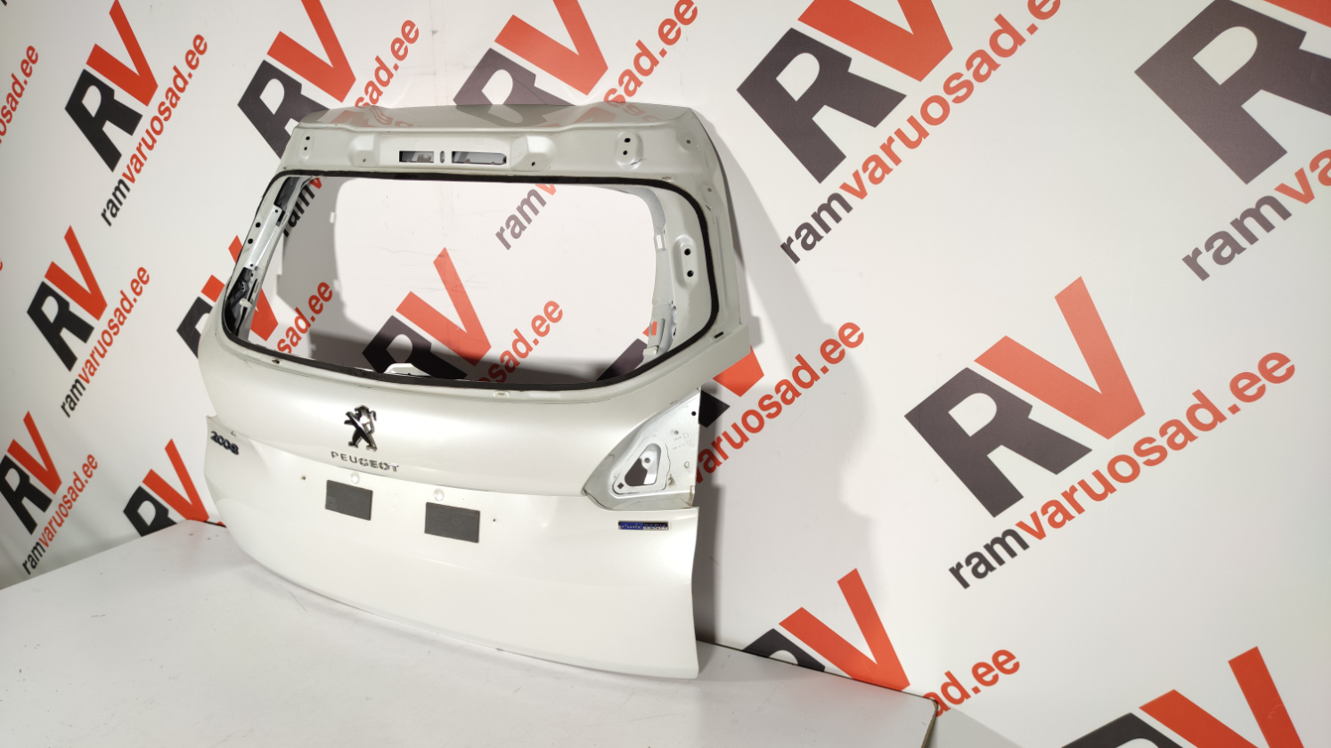 Peugeot 2008 tagaluuk / trunk lid - pilt 3