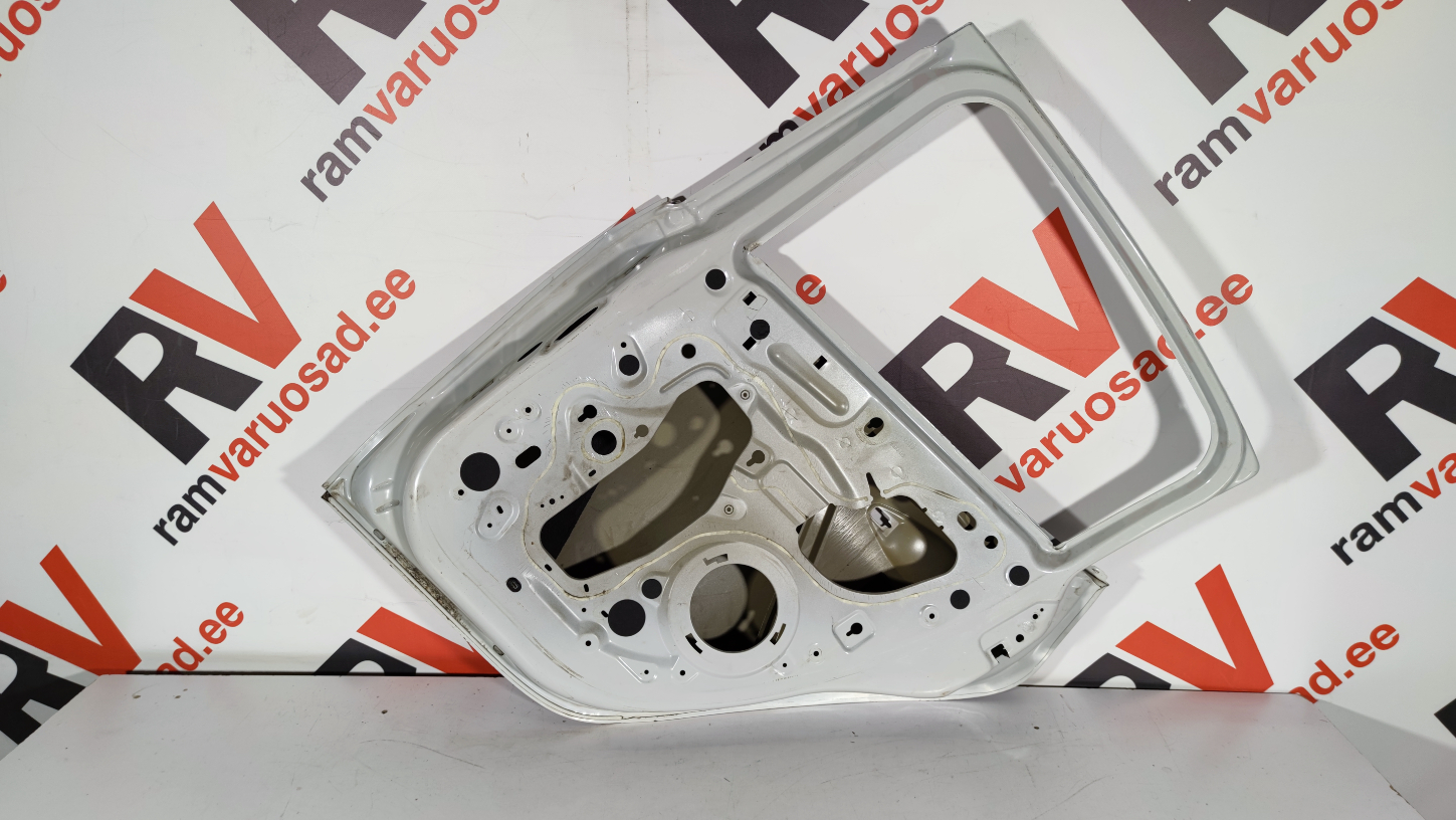 Peugeot 208 tagauks / rear door - pilt 4