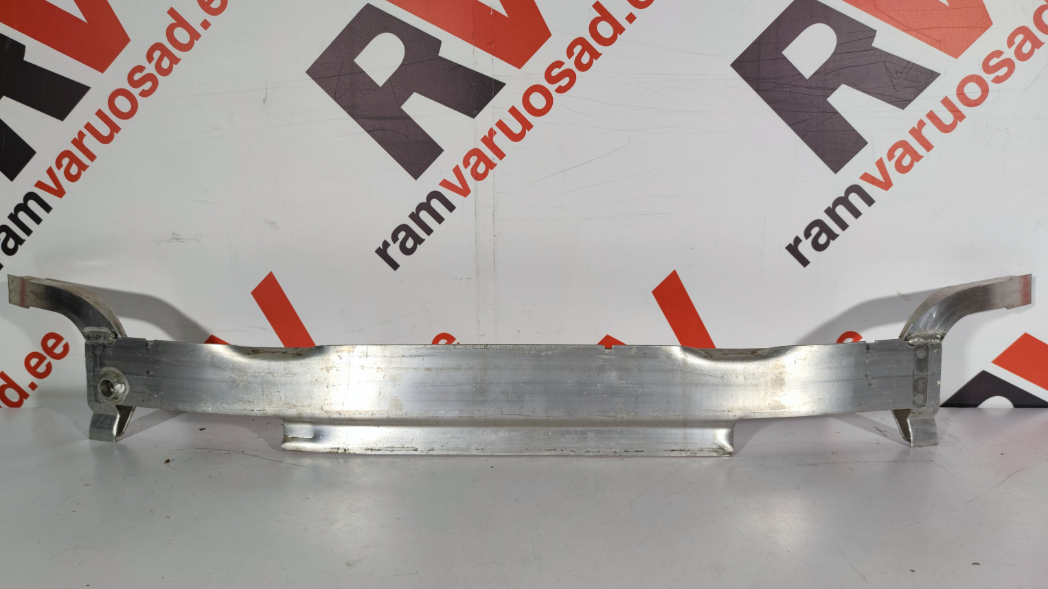 Audi Q5 esitala / front support
